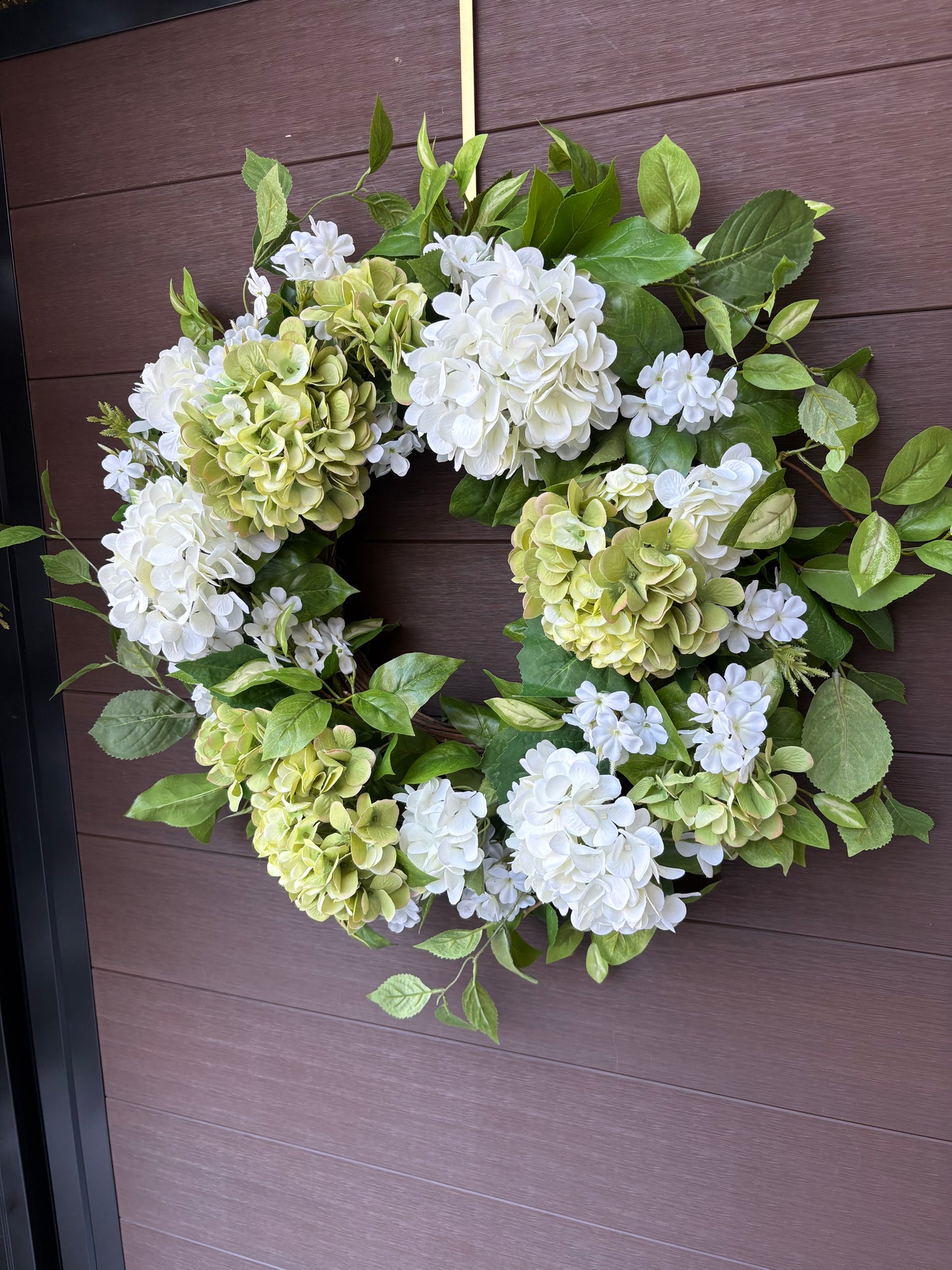 Floral wreath – green and white hydrangea