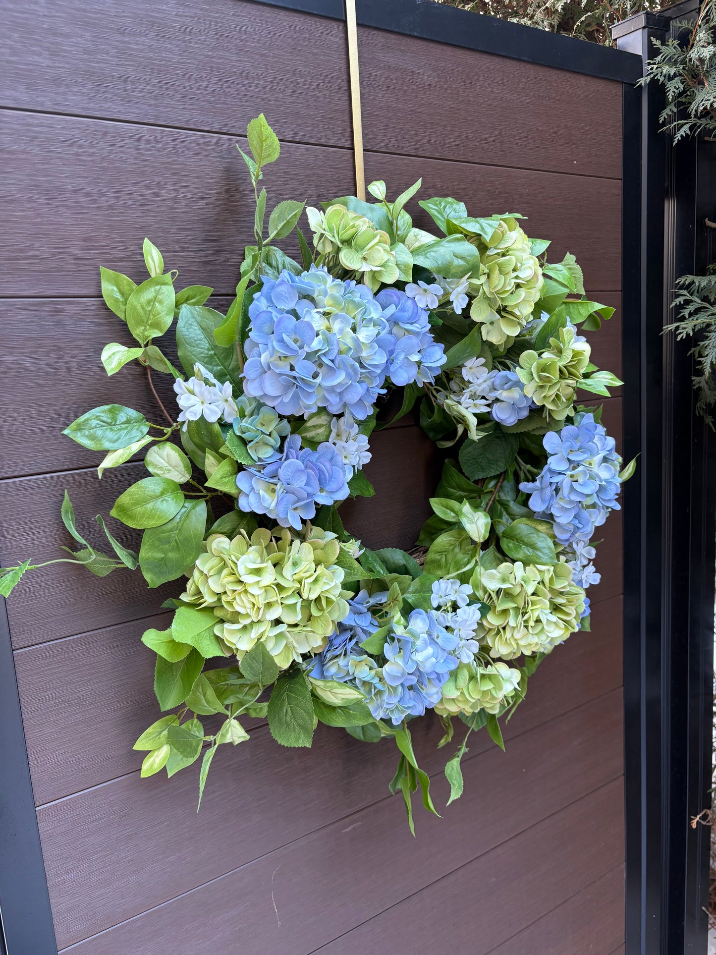 Couronne hydrangea bleu et vert – feuillage naturel élégant