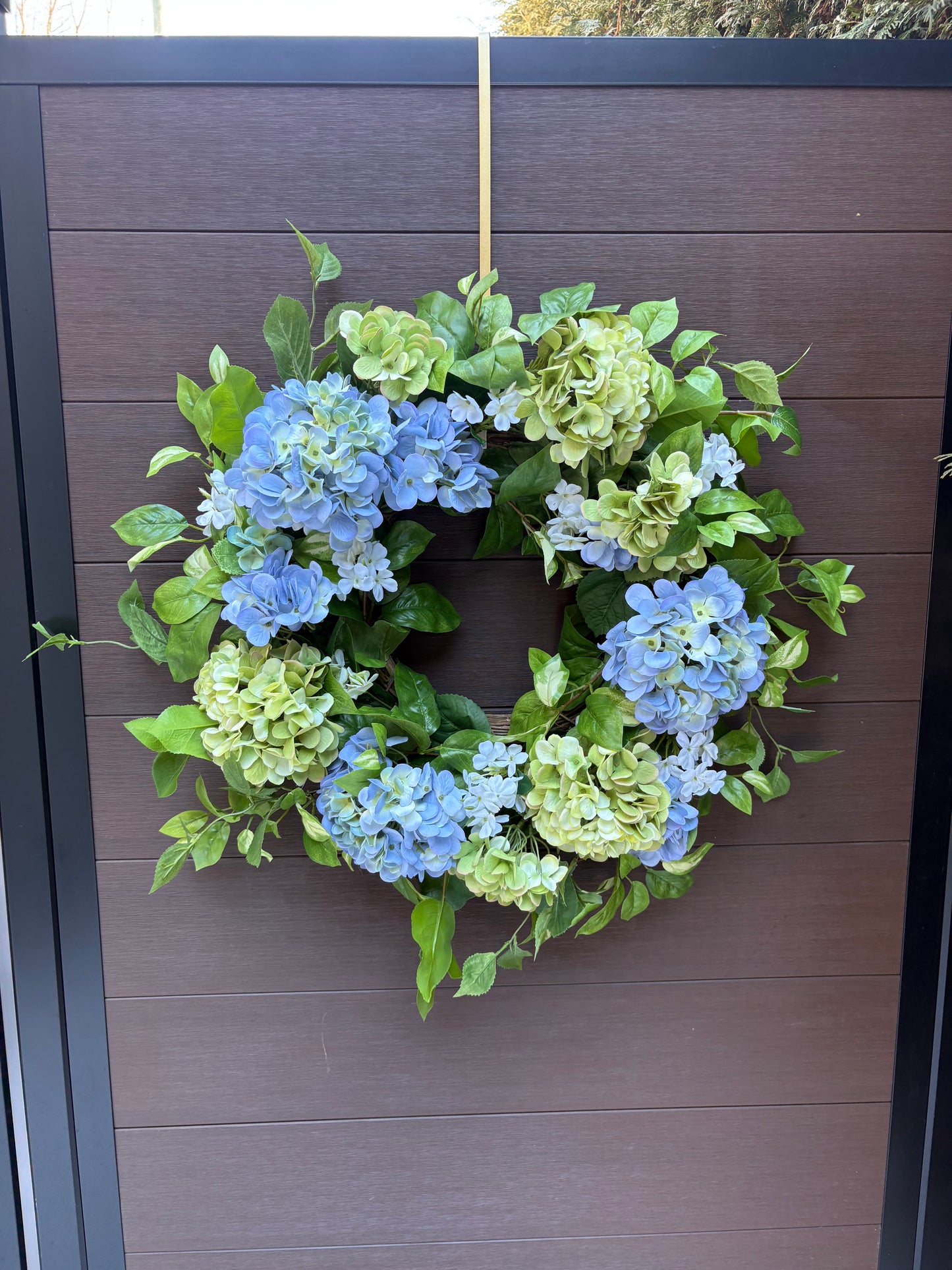 Couronne hydrangea bleu et vert – feuillage naturel élégant