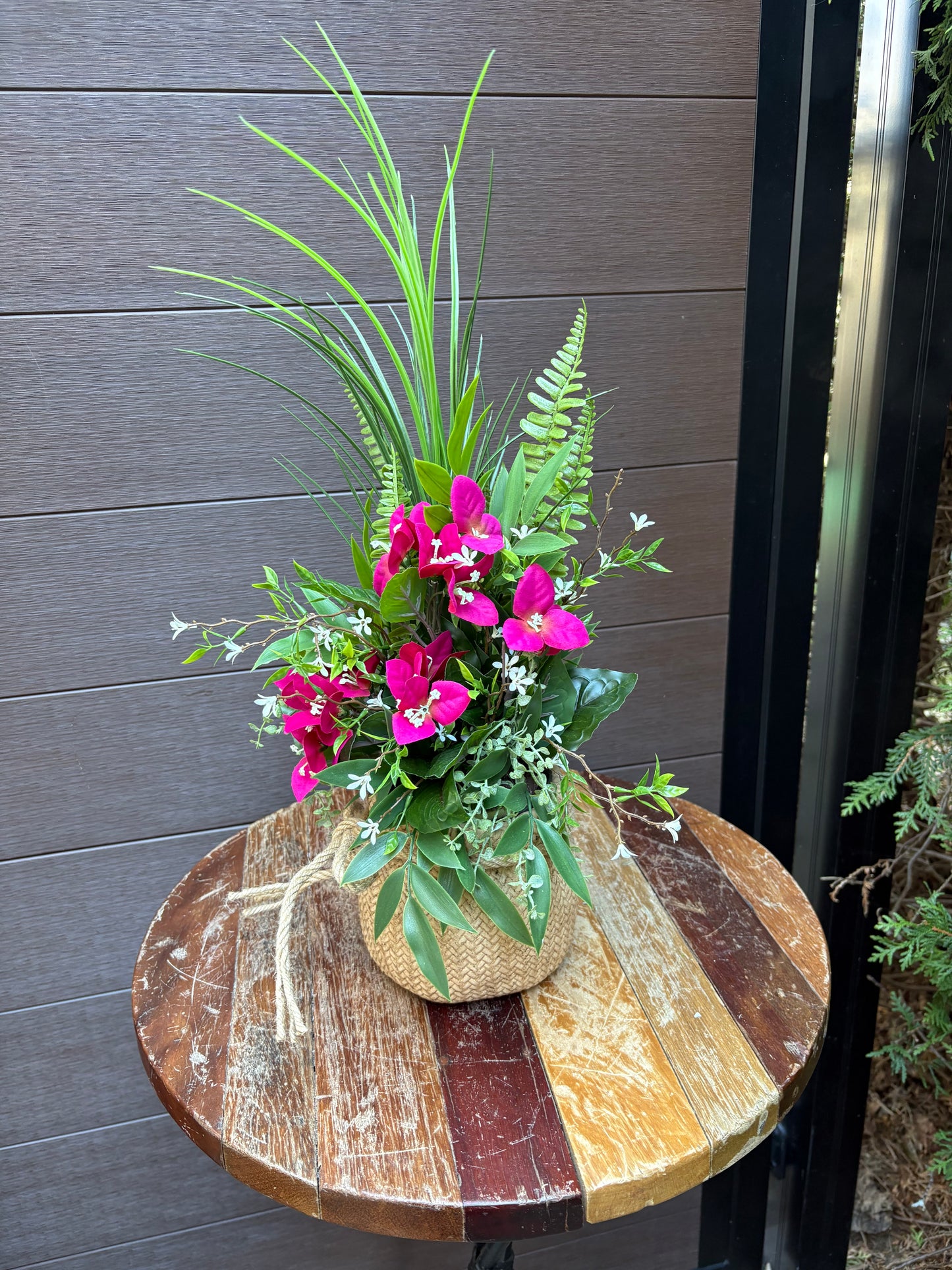Arrangement bougainvillier framboise en pot