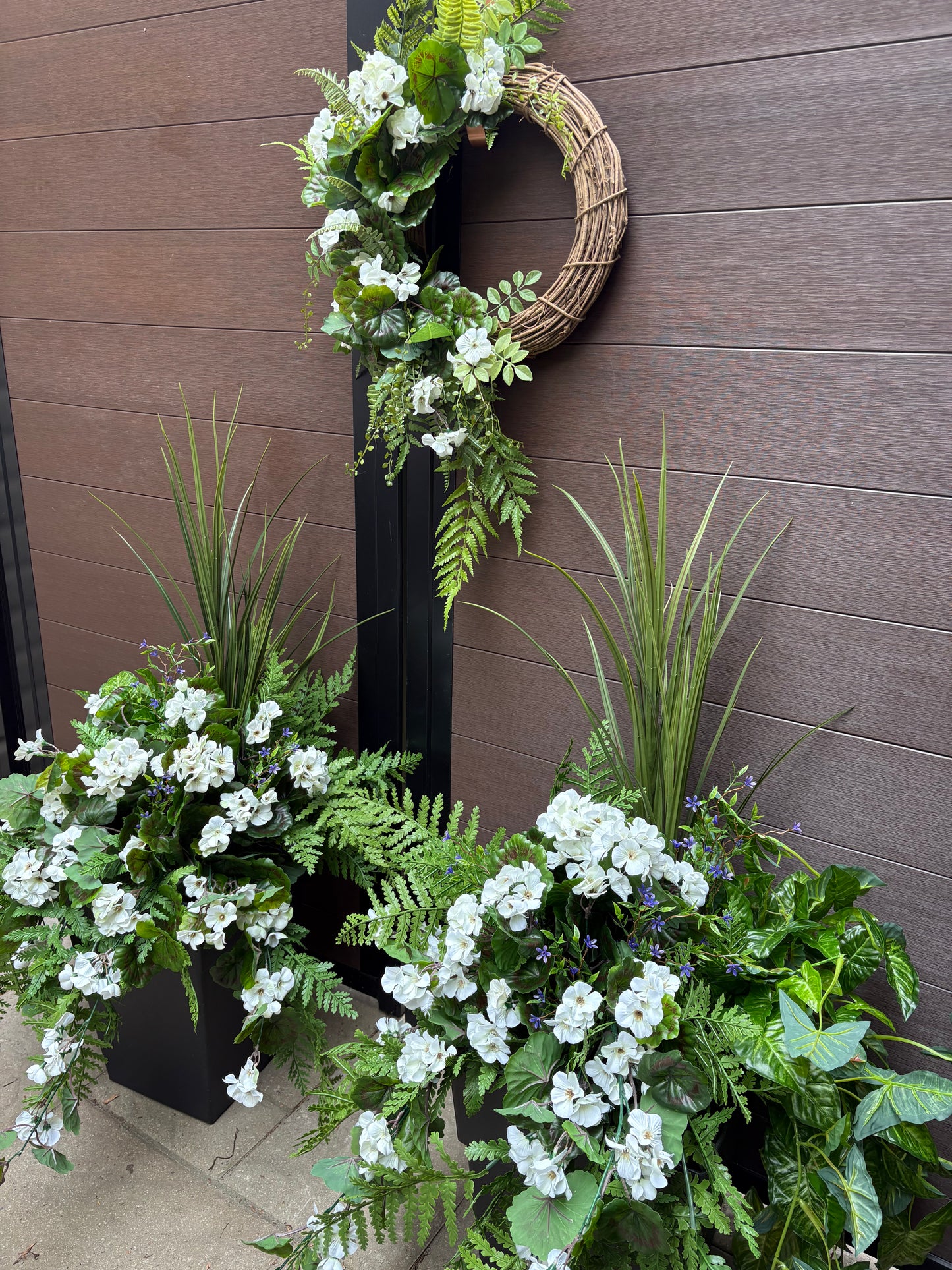Arrangement extérieur Géranium Blanc Élégance