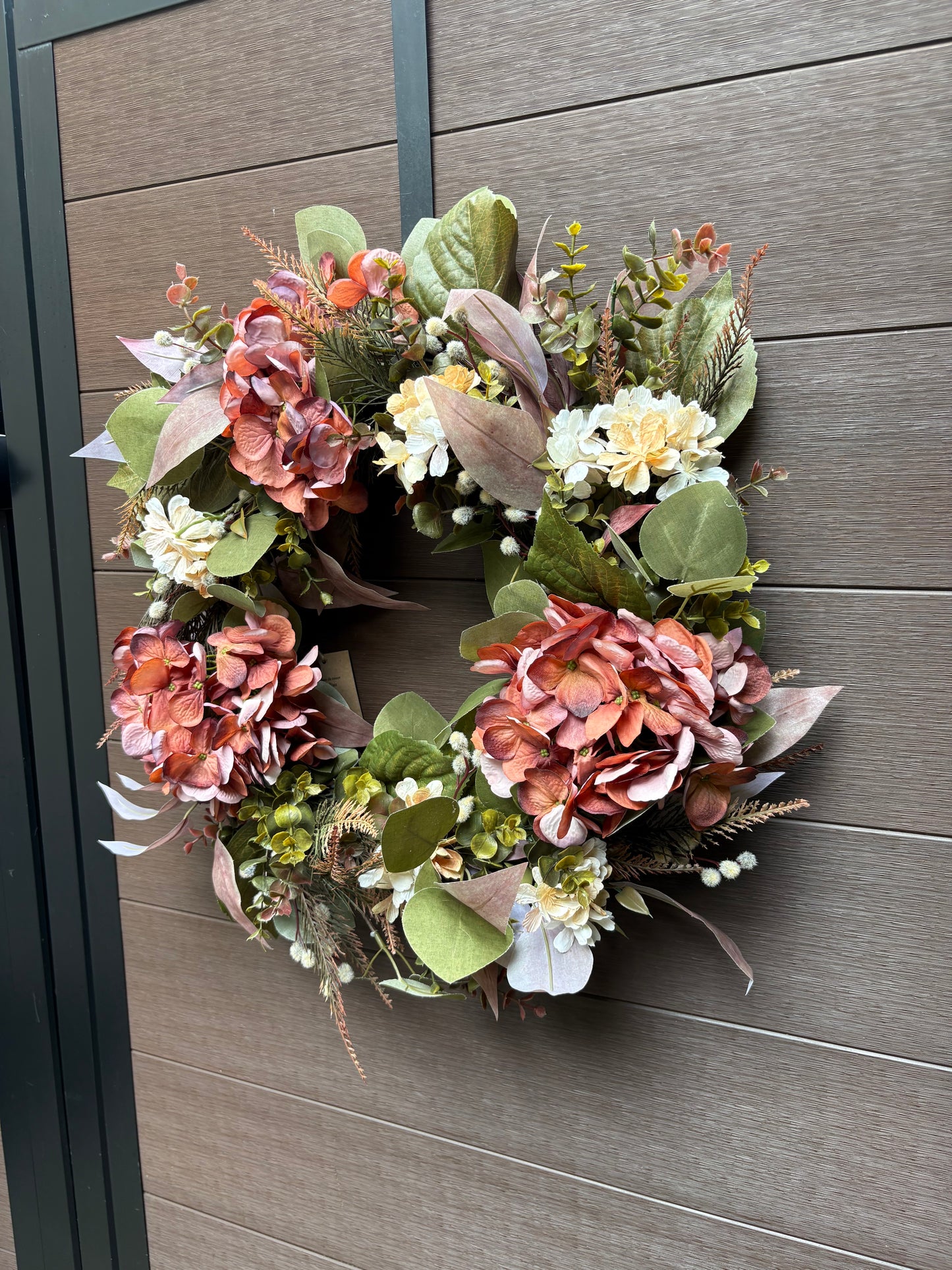 Couronne florale d’automne rose et corail faite à la main