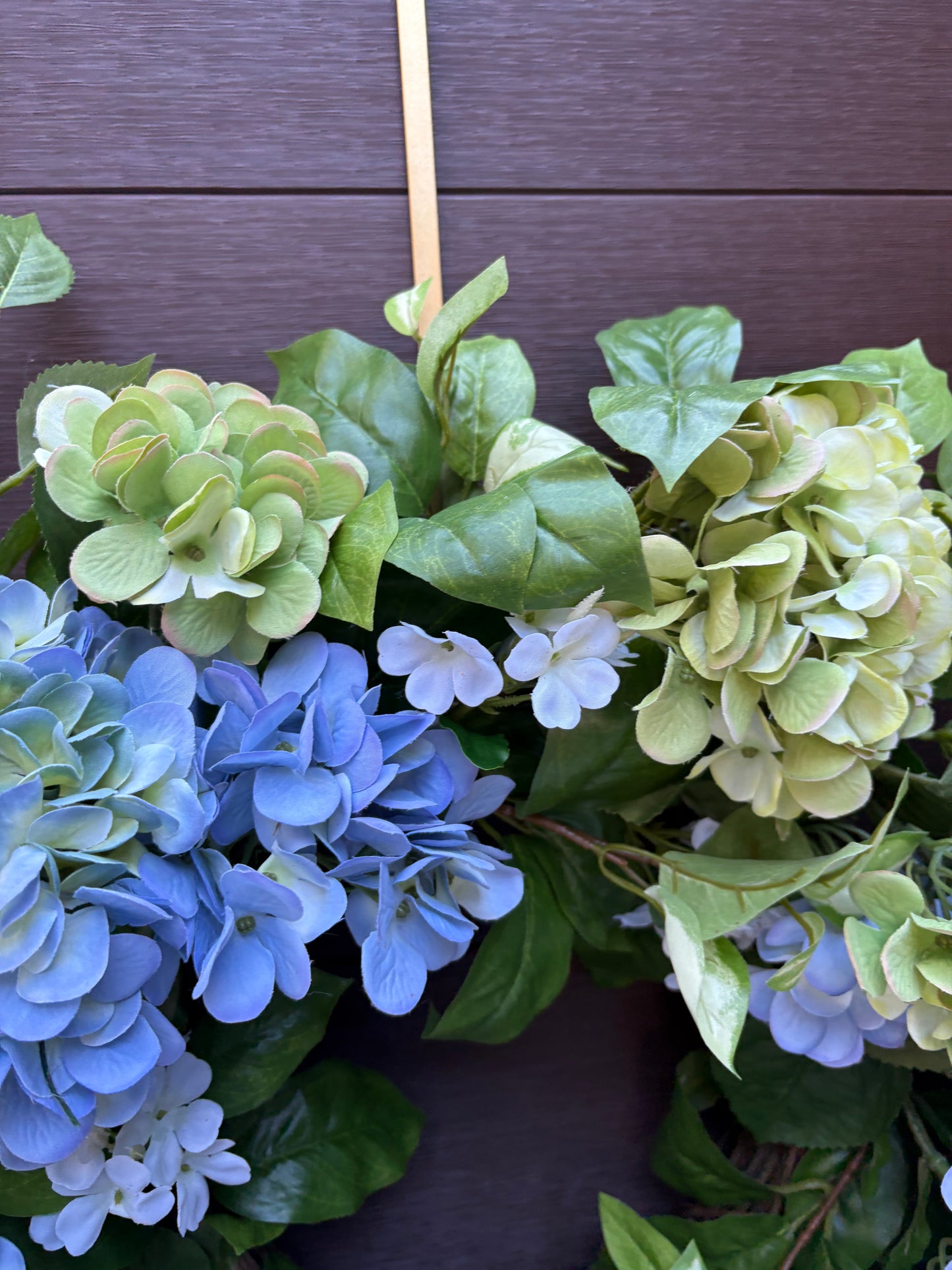 Couronne hydrangea bleu et vert – feuillage naturel élégant