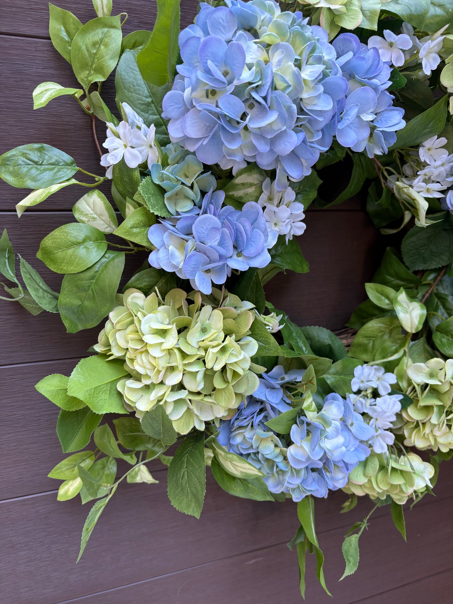 Couronne hydrangea bleu et vert – feuillage naturel élégant