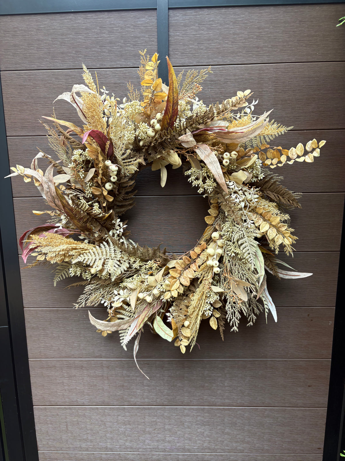 Couronne d’automne rustique chic aux feuillages naturels