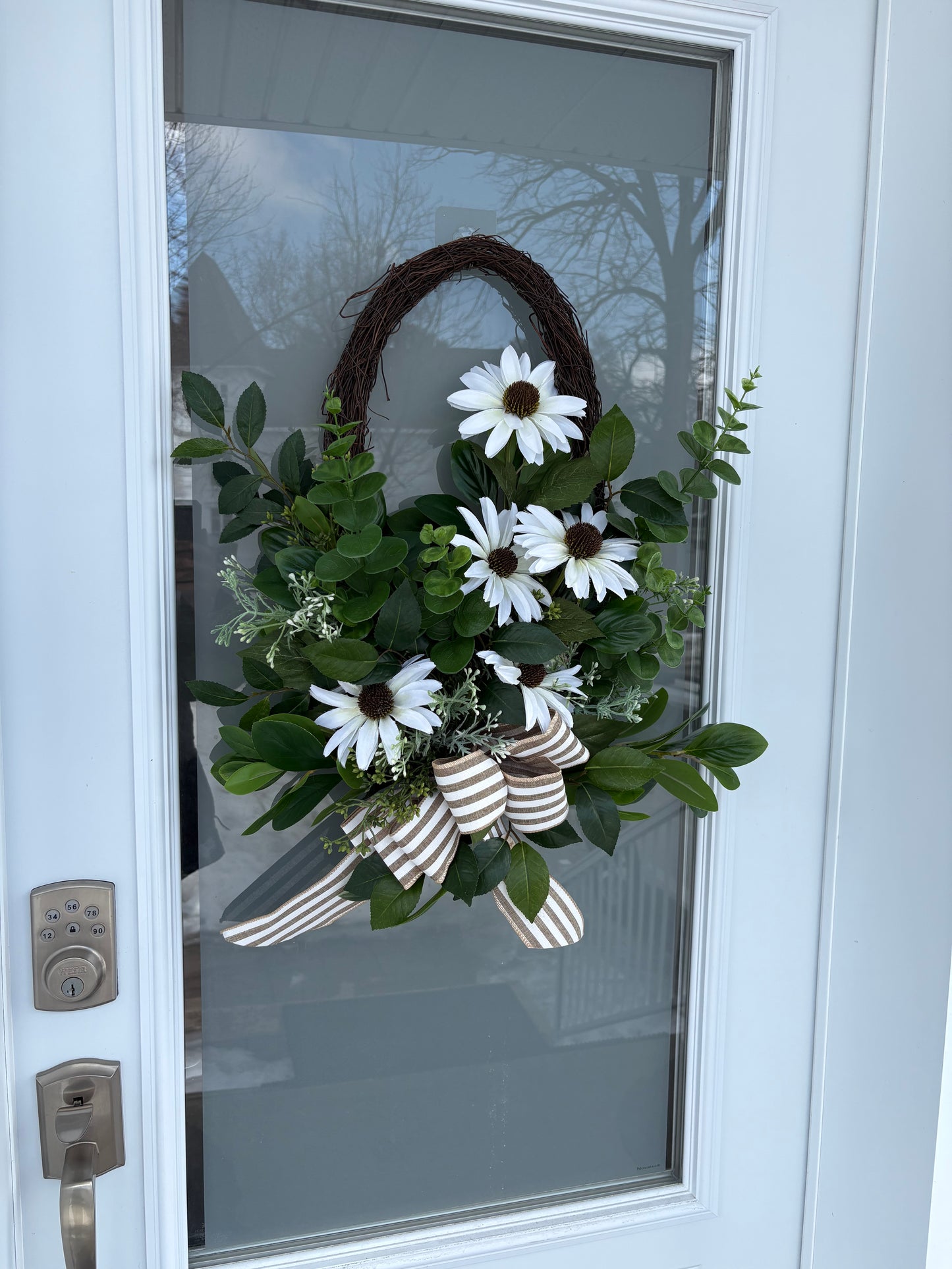 Rustic white rudbeckia wreath
