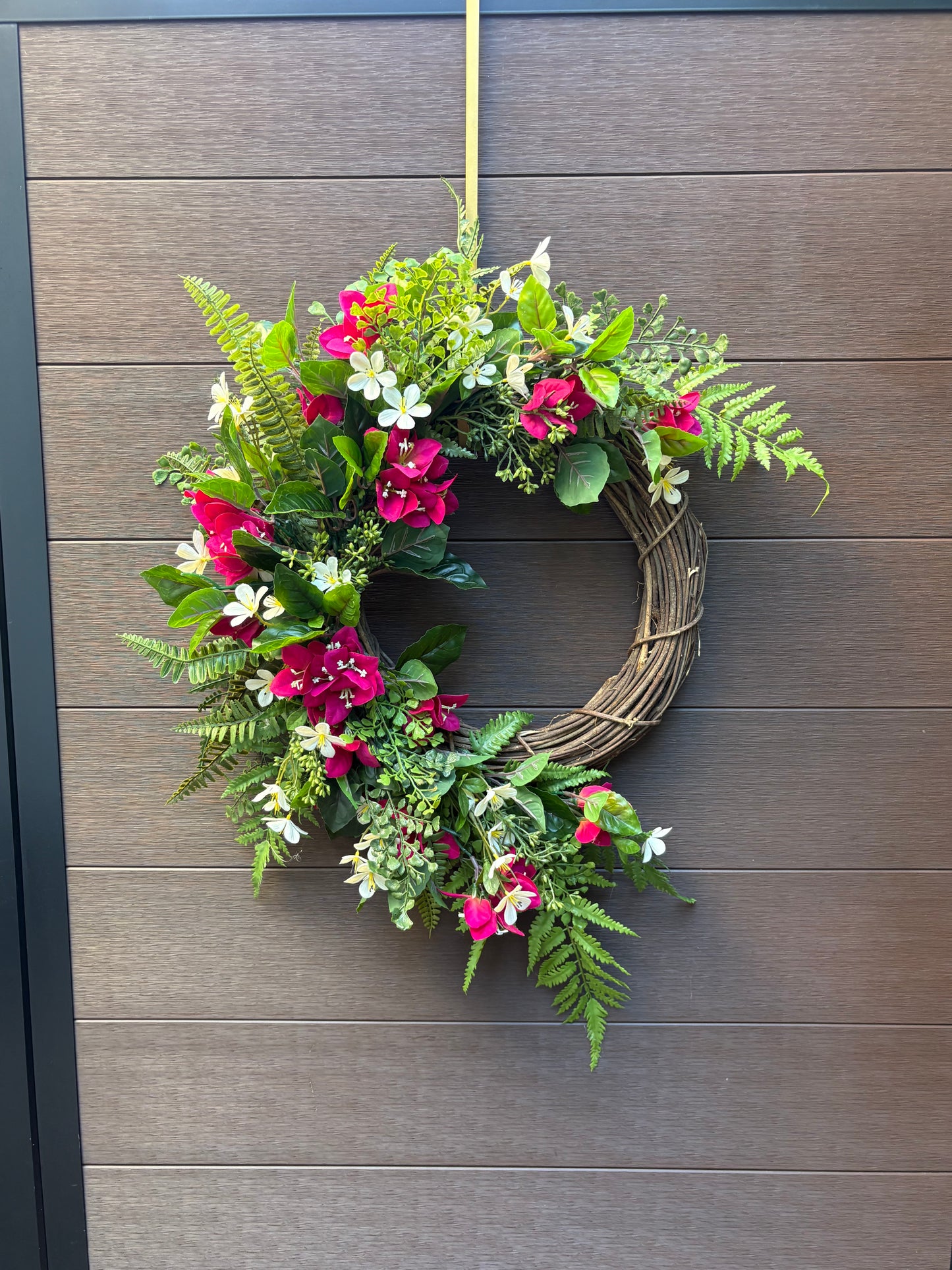 Couronne printemps bougainvillier framboise porte d’entrée
