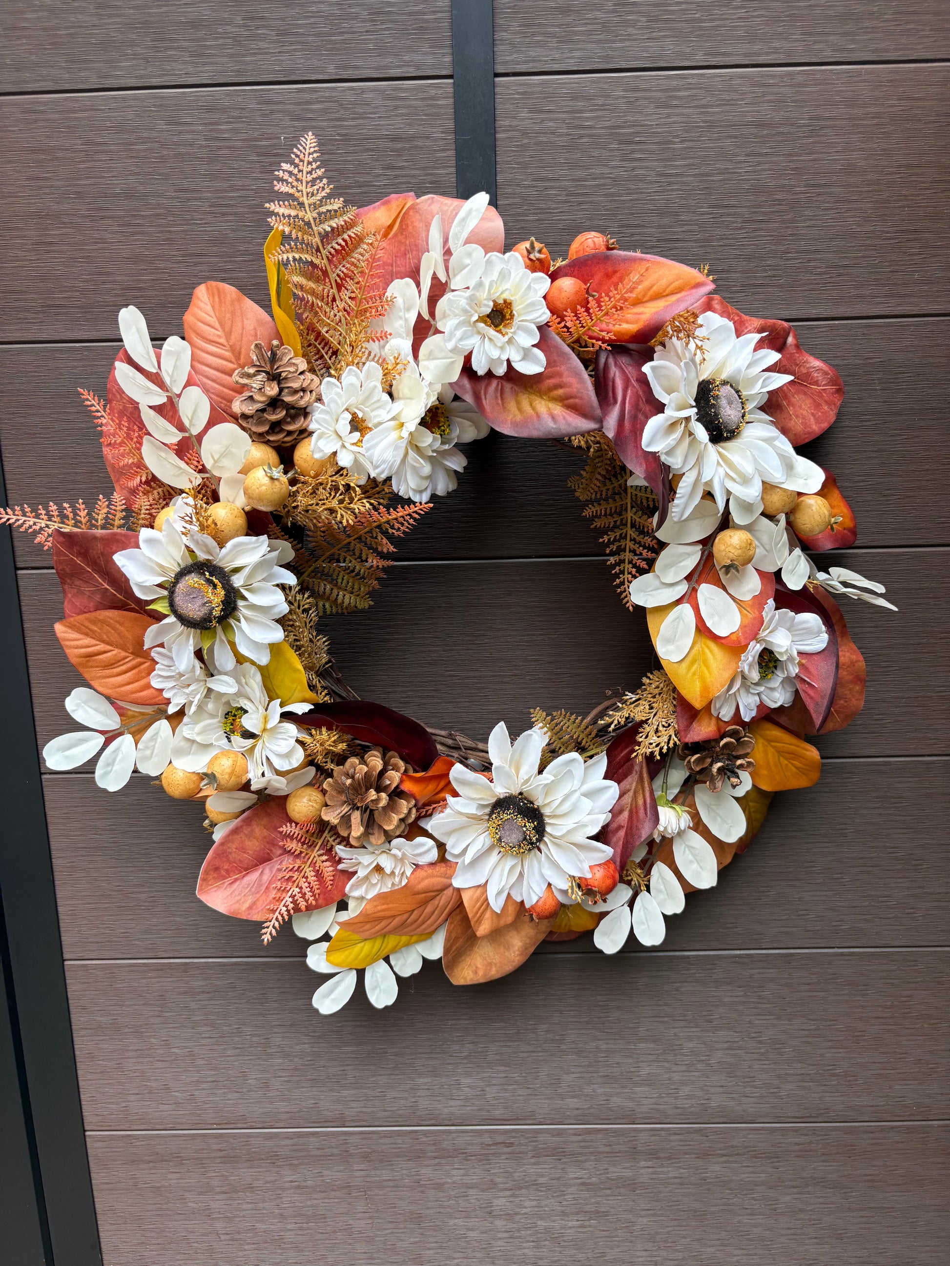 Couronne d’automne artificielle pour porte d’entrée abritée