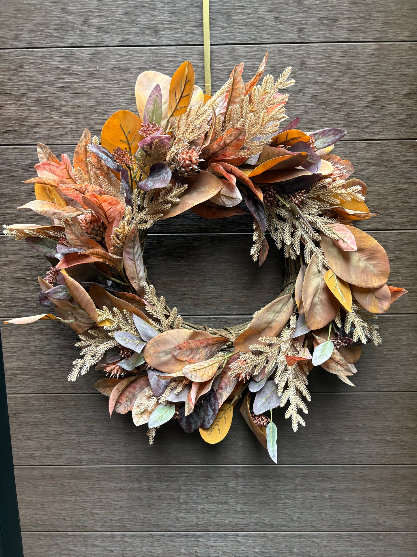Couronne d’automne 26 po | Magnolia, eucalyptus et croton