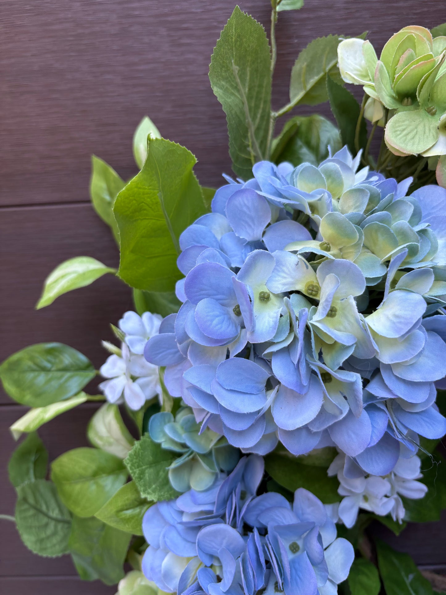 Couronne hydrangea bleu et vert – feuillage naturel élégant