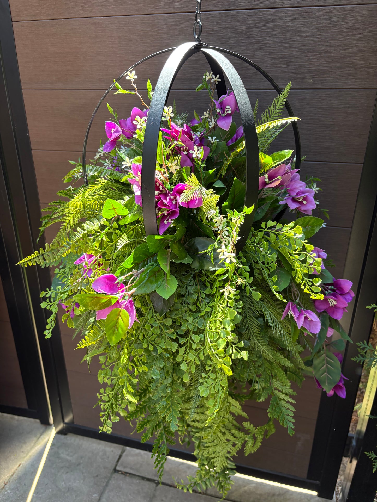 Arrangement suspendu rustique chic – Bougainvillier mauve | Collection Béatrice