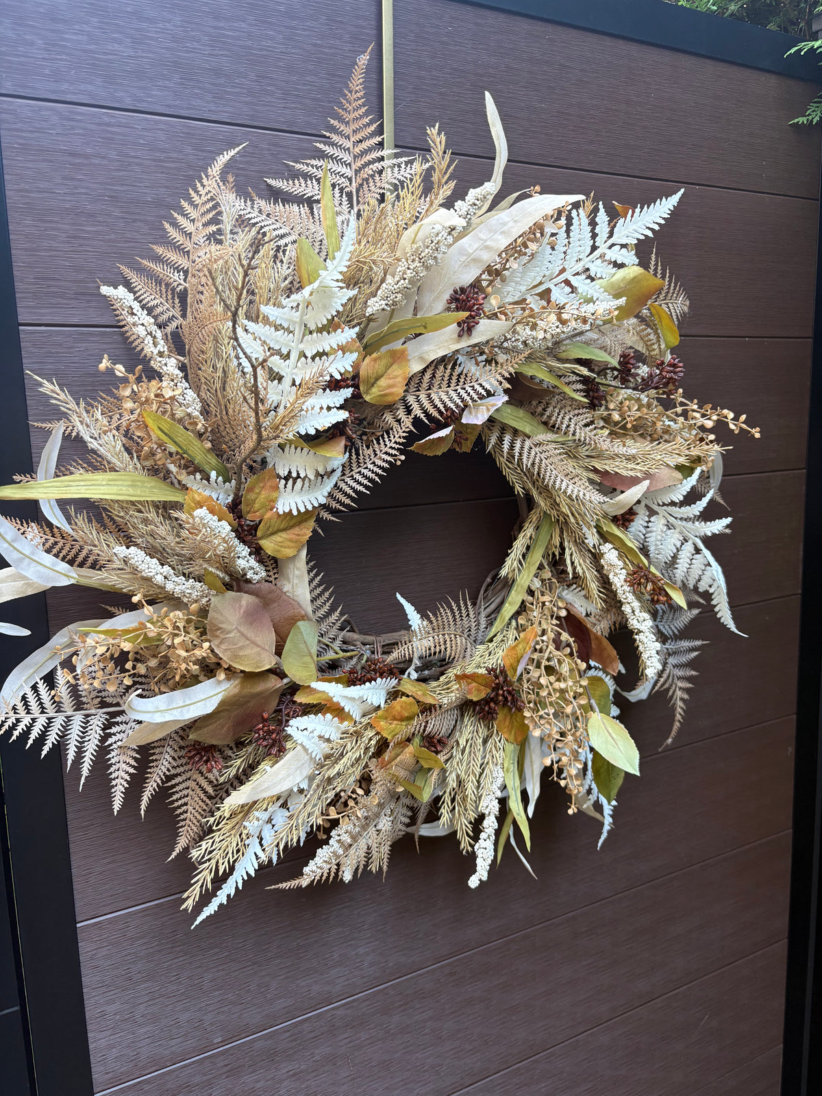 Couronne d’automne rustique chic 24 po – tons crème et terre