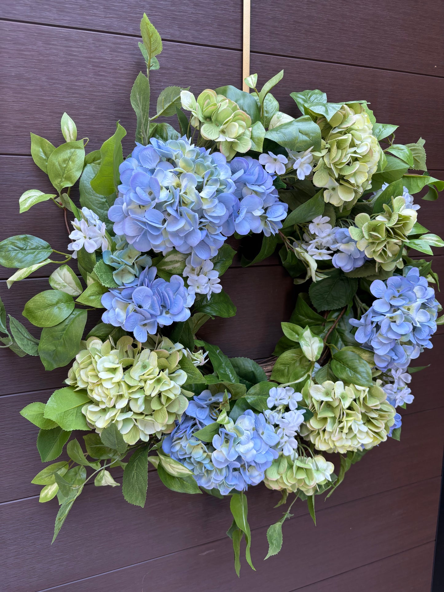 Couronne hydrangea bleu et vert – feuillage naturel élégant