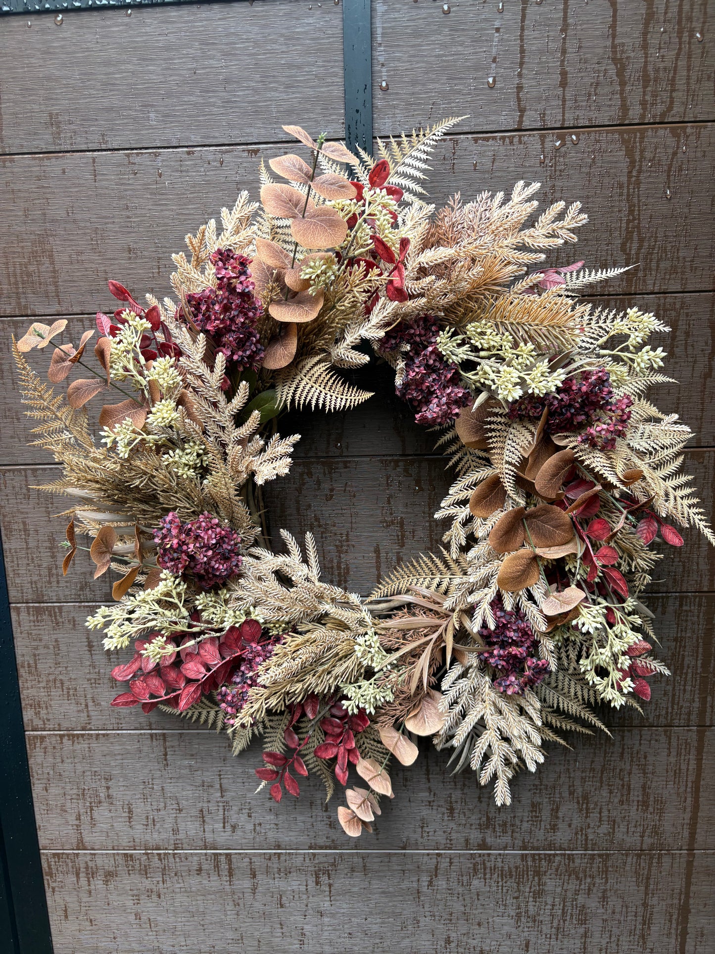 Couronne d’automne bourgogne et beige 26 pouces – Style rustique chic