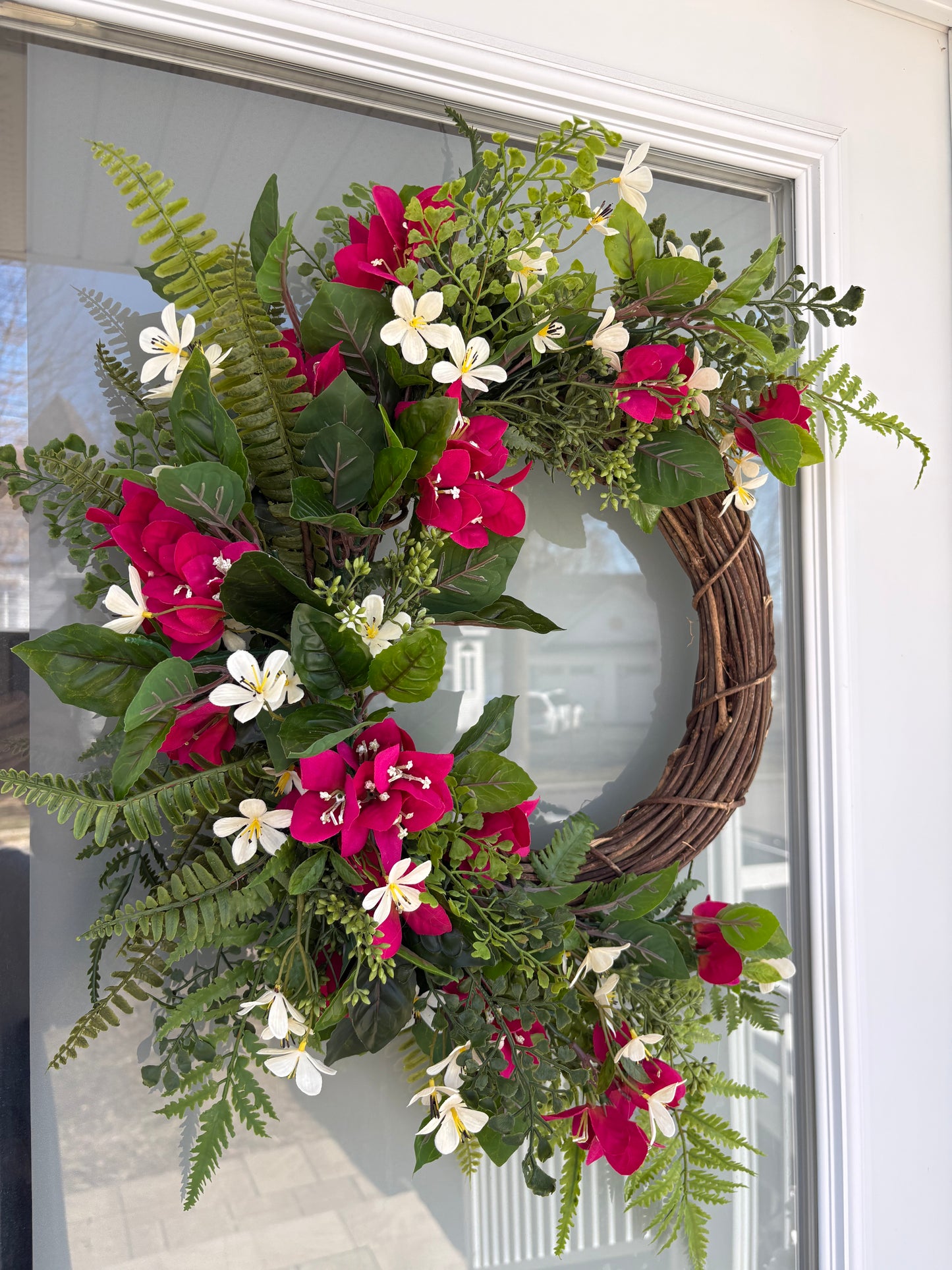 Couronne printemps bougainvillier framboise porte d’entrée