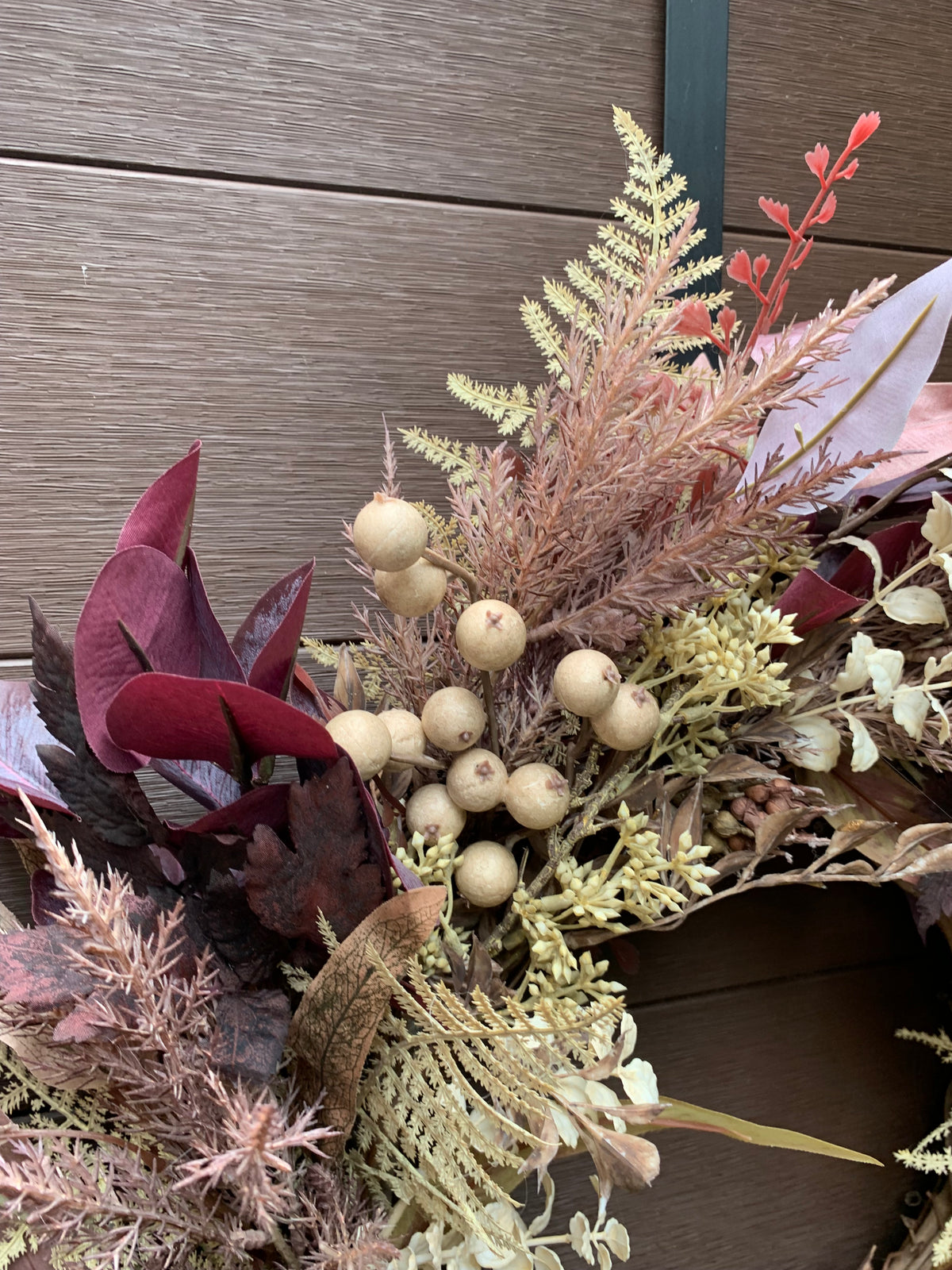 Couronne automnale bordeaux et beige