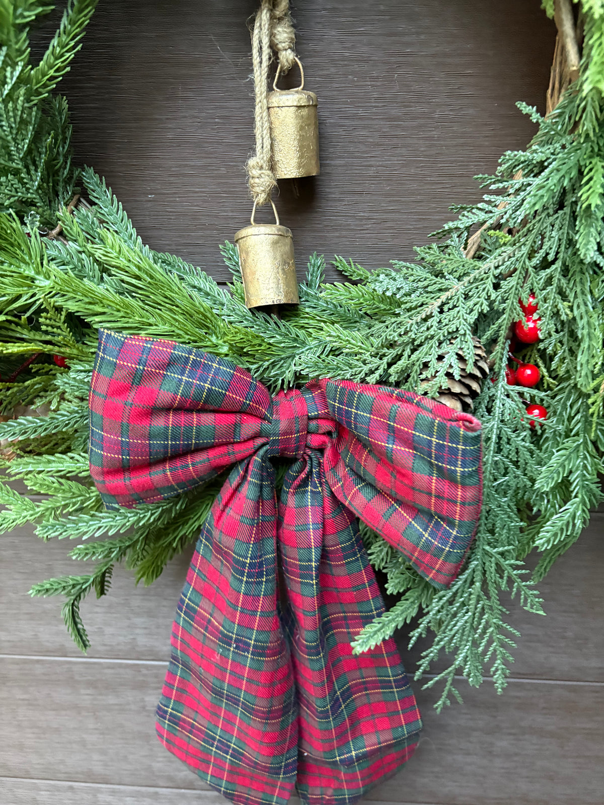 Couronne hivernale de 25 pouces – Décoration rustique chic pour porte d’entrée