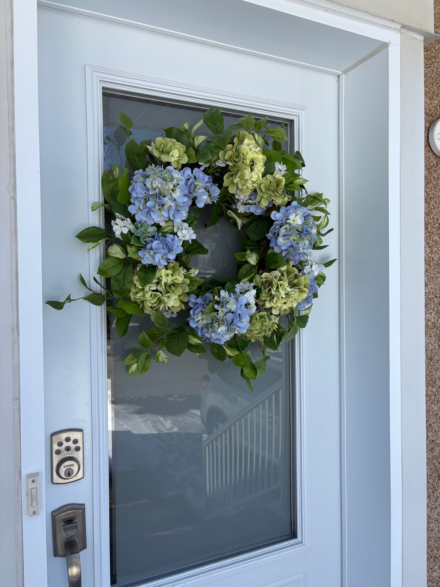 Couronne hydrangea bleu et vert – feuillage naturel élégant