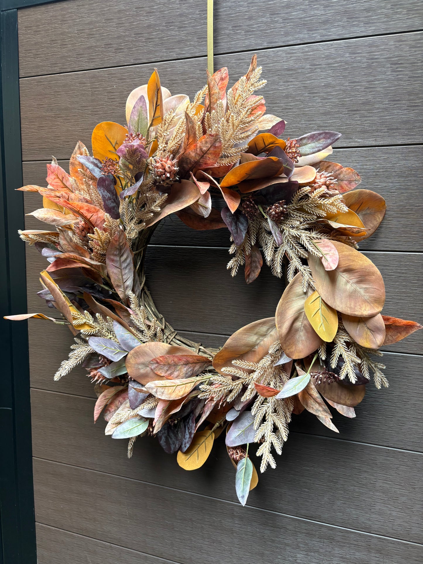 Couronne d’automne 26 po | Magnolia, eucalyptus et croton