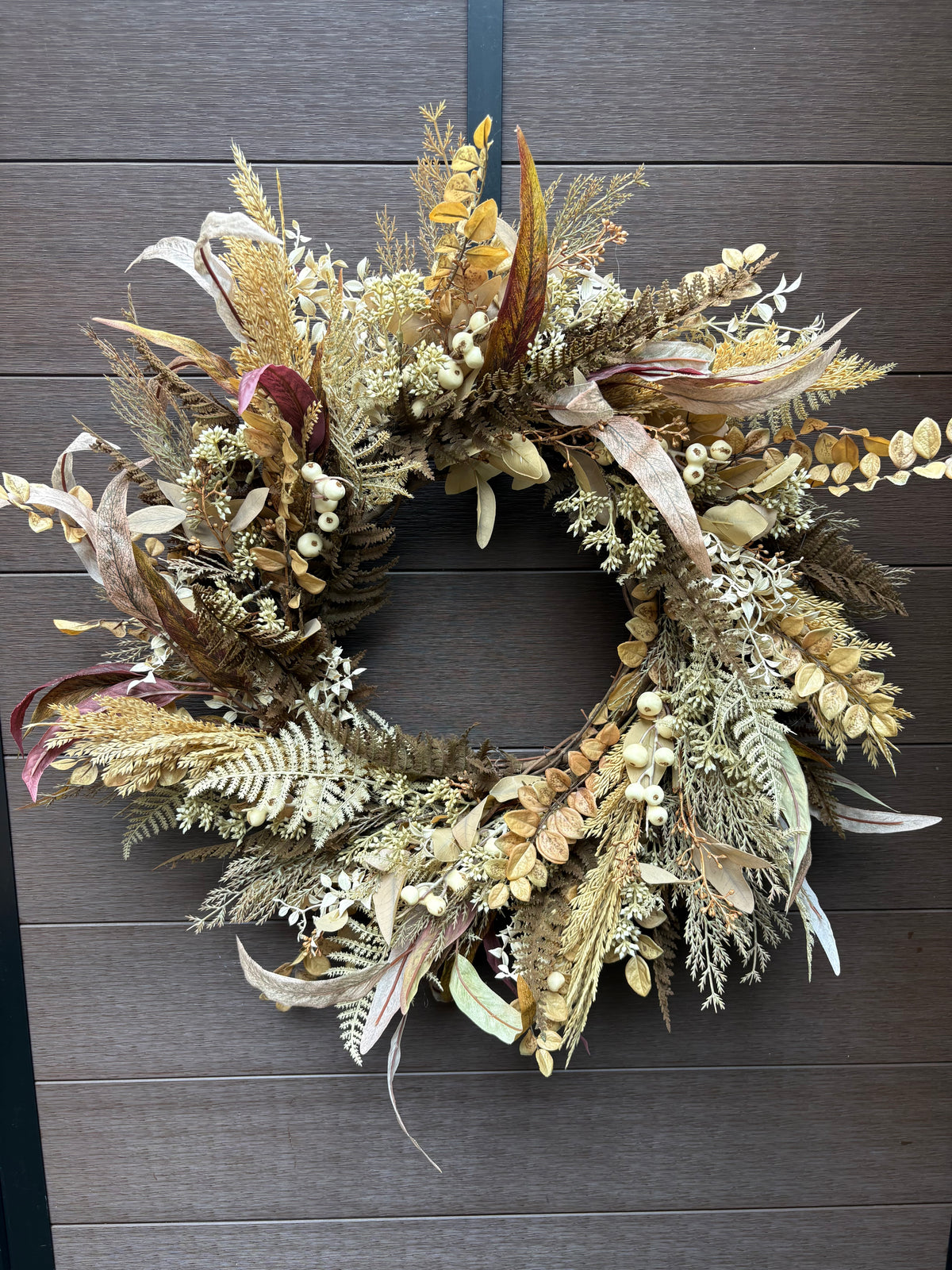 Couronne d’automne rustique chic aux feuillages naturels