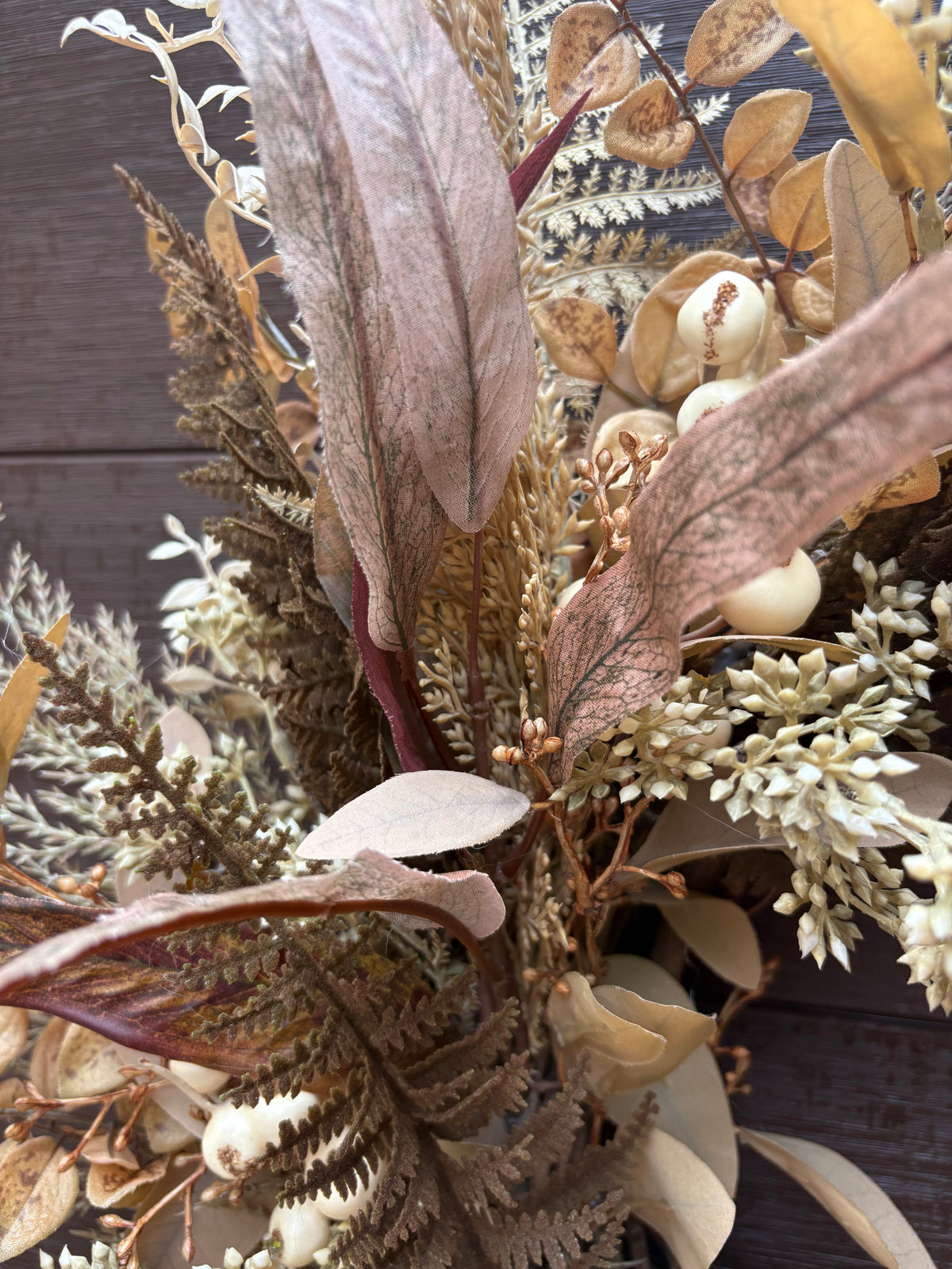 Couronne d’automne rustique chic aux feuillages naturels