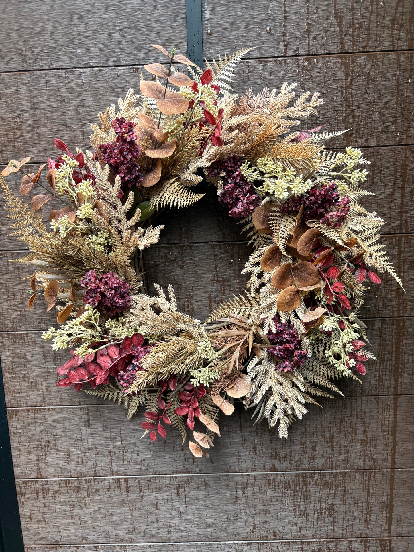 Couronne d’automne bourgogne et beige 26 pouces – Style rustique chic