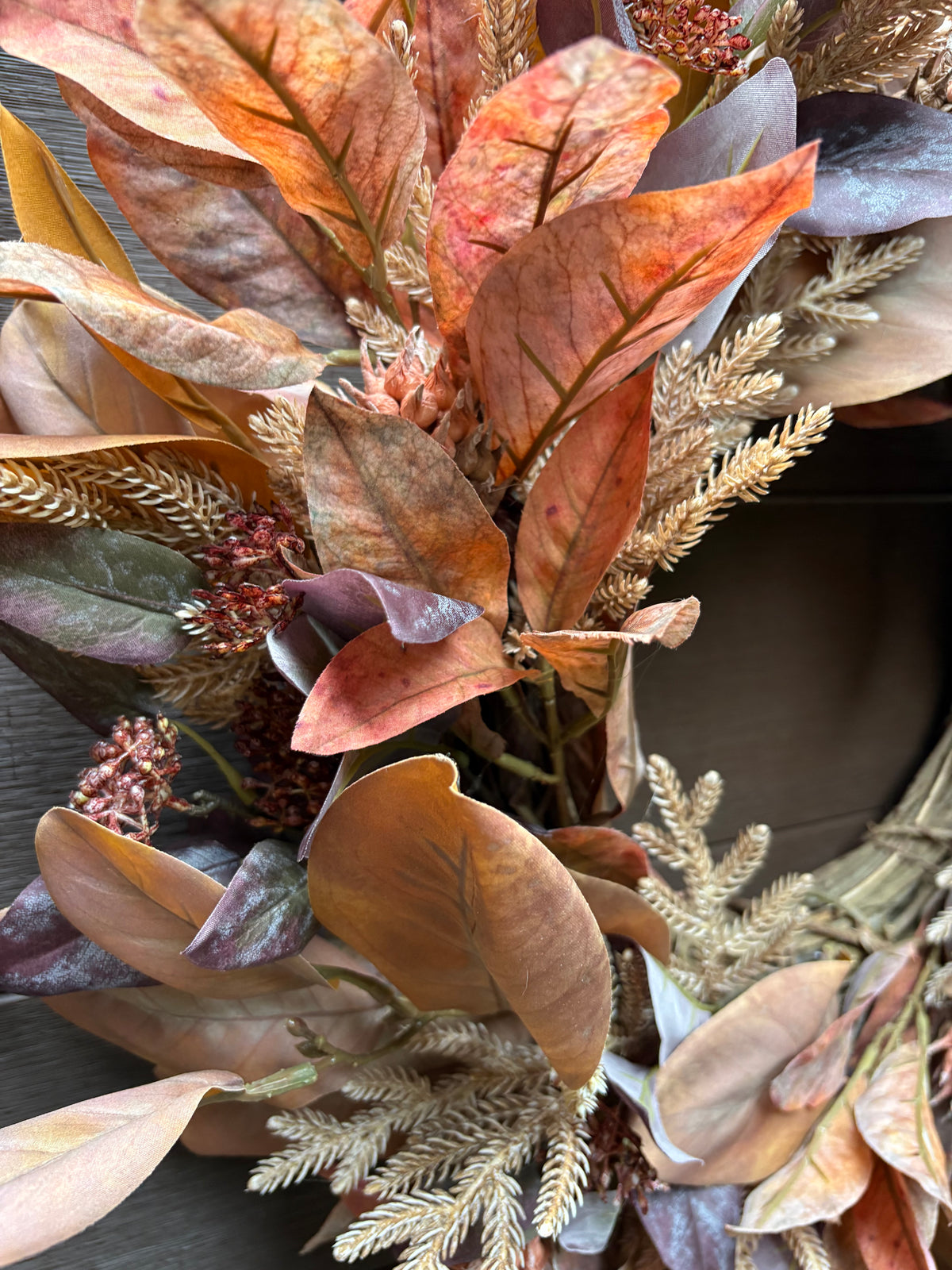 Couronne d’automne 26 po | Magnolia, eucalyptus et croton
