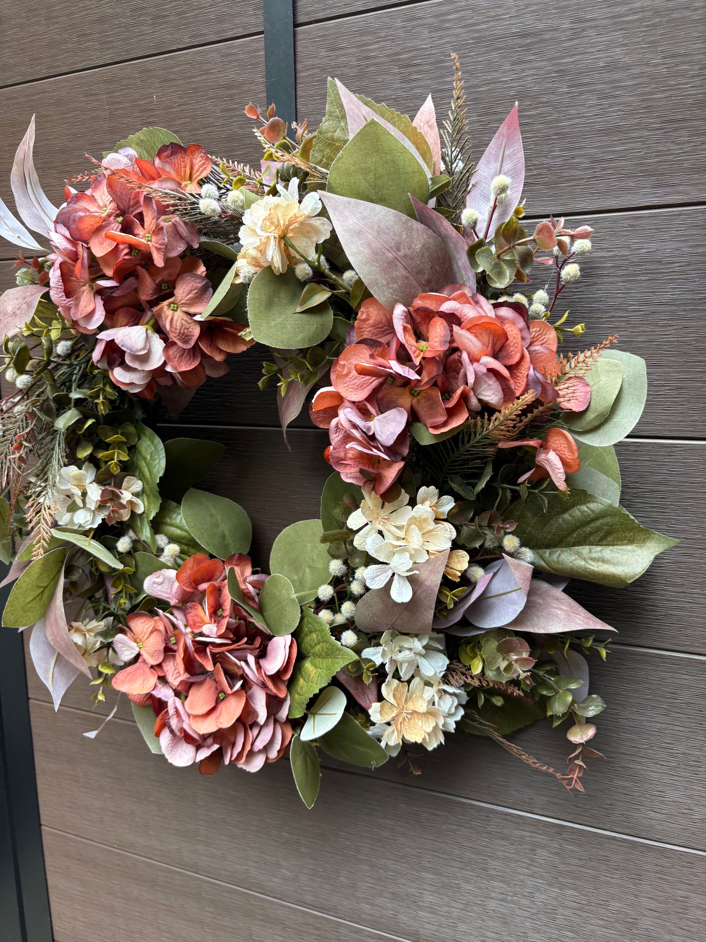Couronne florale d’automne rose et corail faite à la main