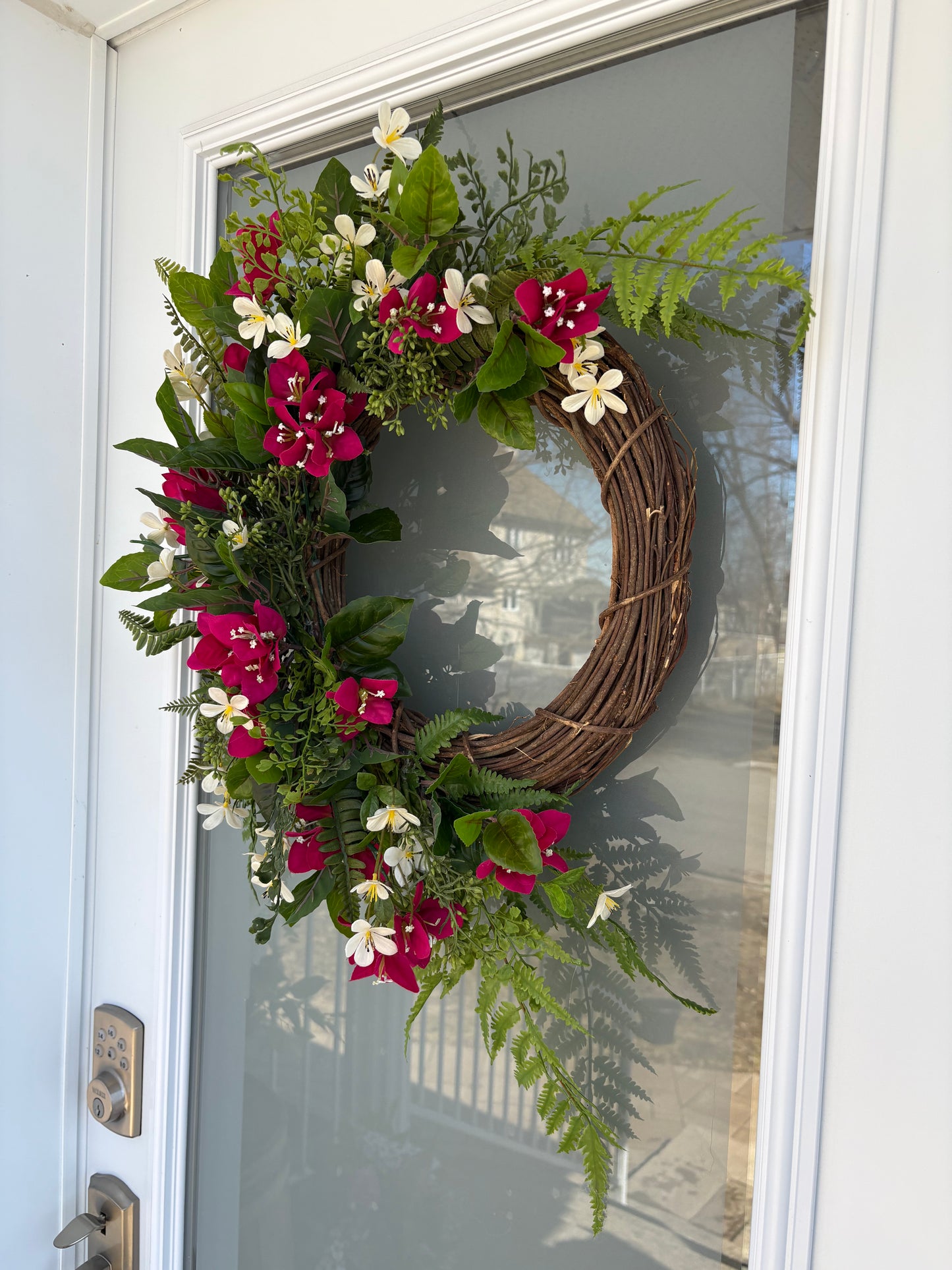 Couronne printemps bougainvillier framboise porte d’entrée