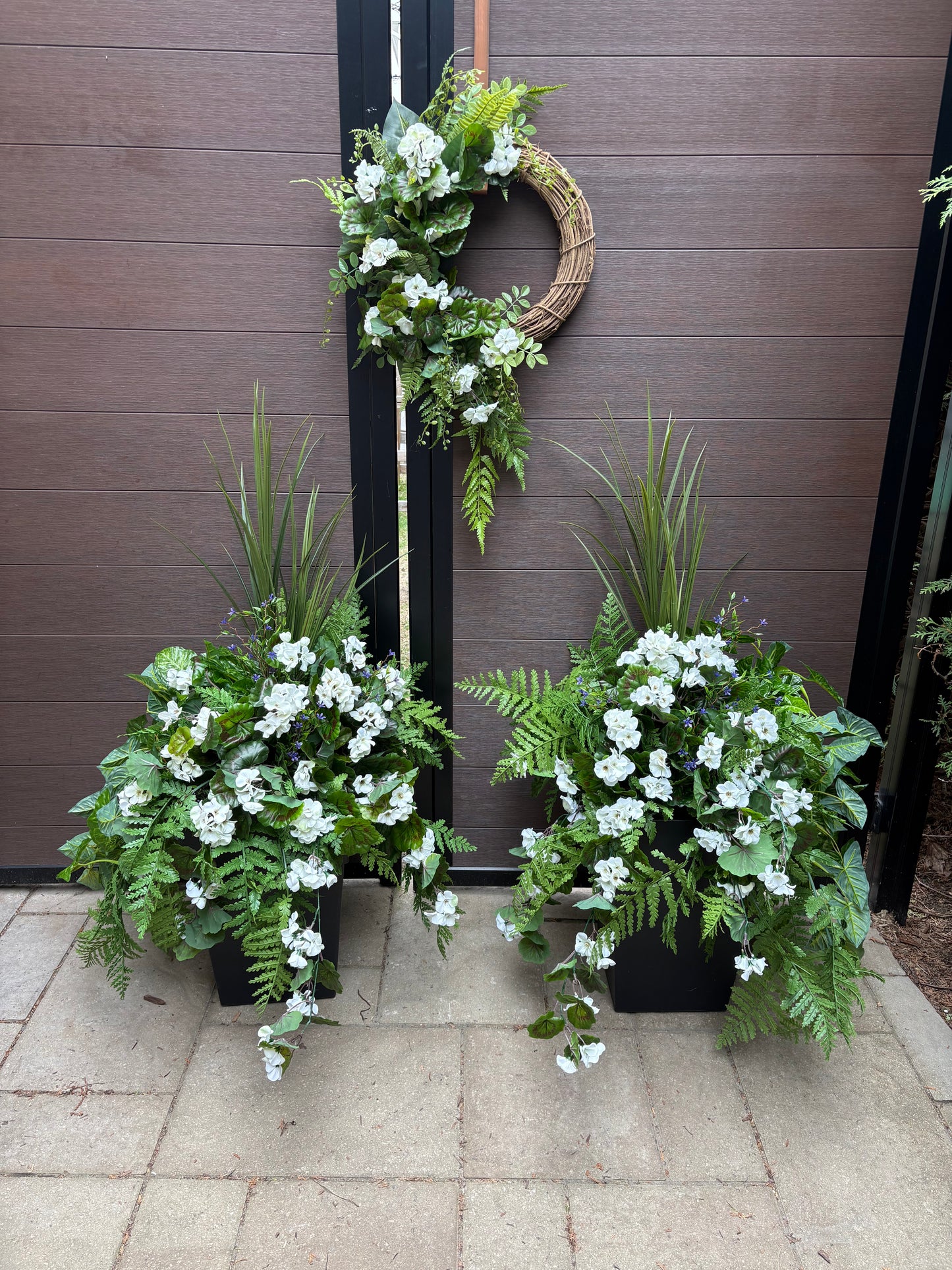 Arrangement extérieur Géranium Blanc Élégance