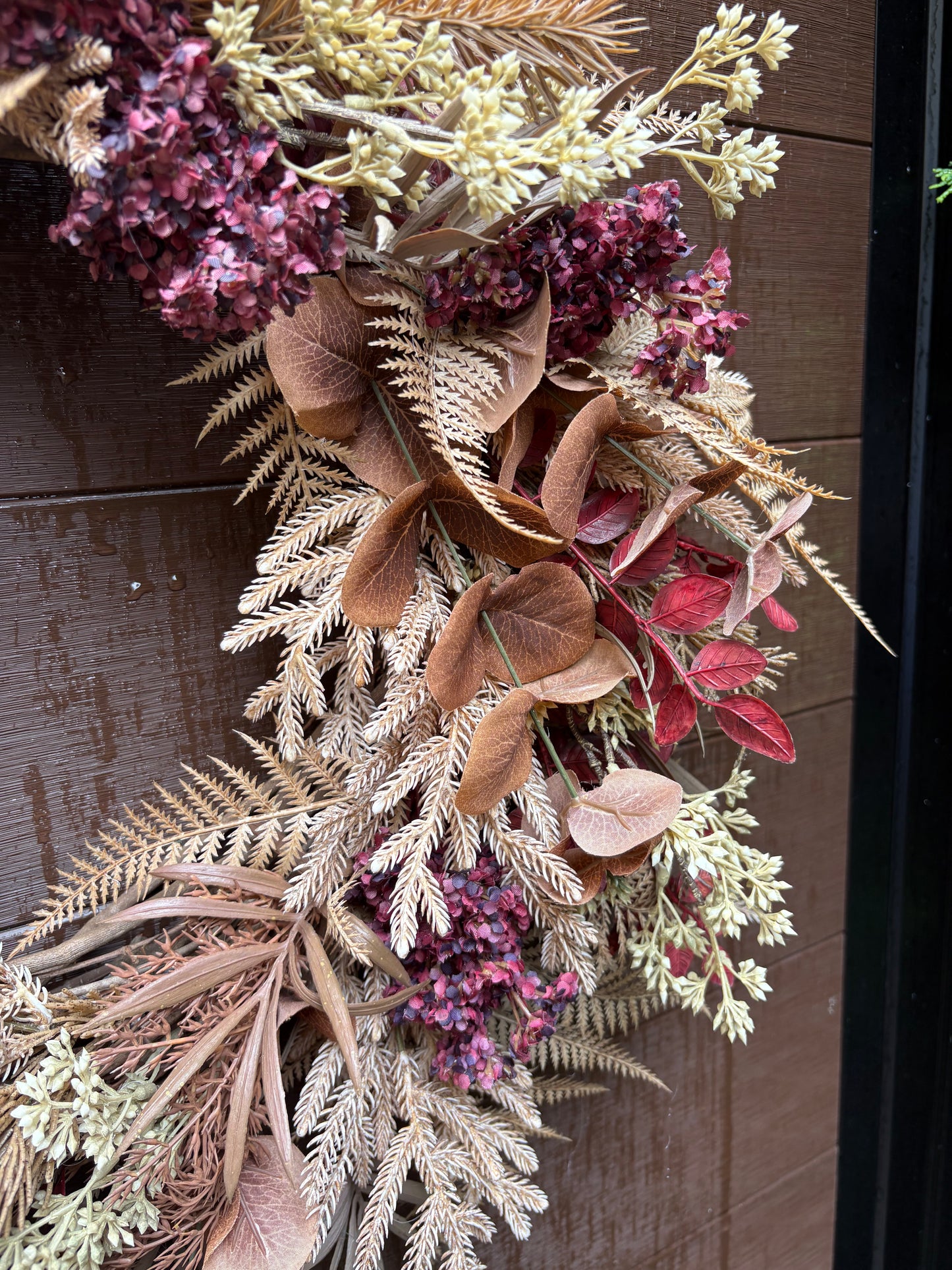 Couronne d’automne bourgogne et beige 26 pouces – Style rustique chic