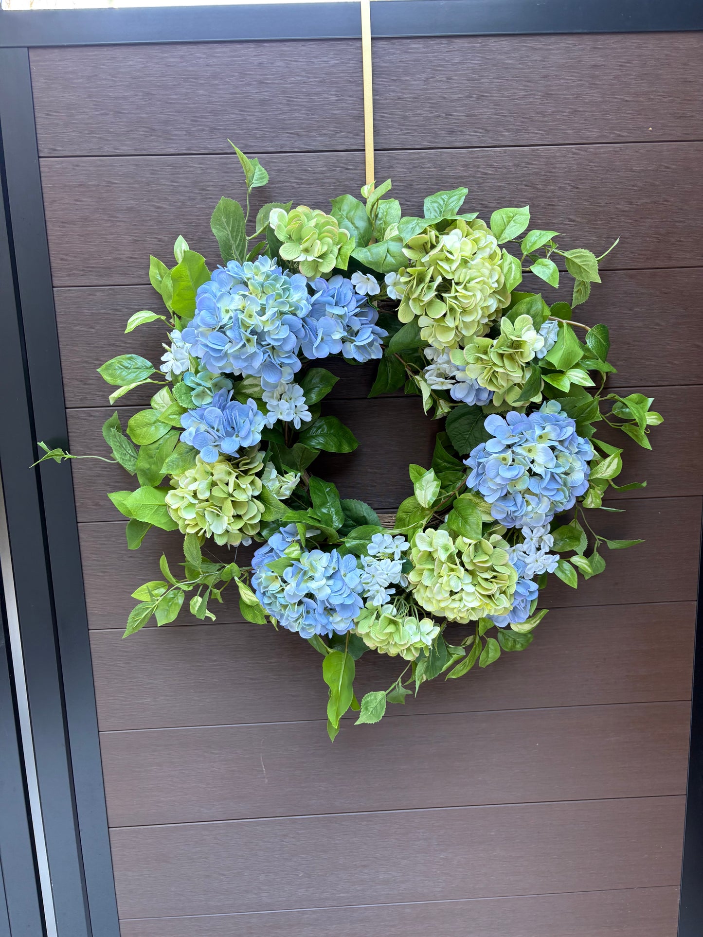 Couronne hydrangea bleu et vert – feuillage naturel élégant