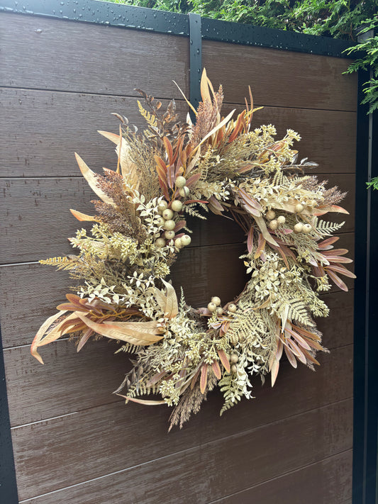 Couronne d’automne rustique chic en feuillage naturel