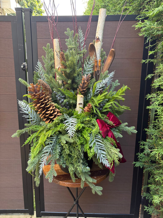 Arrangement hivernal haut de gamme – style rustique chic