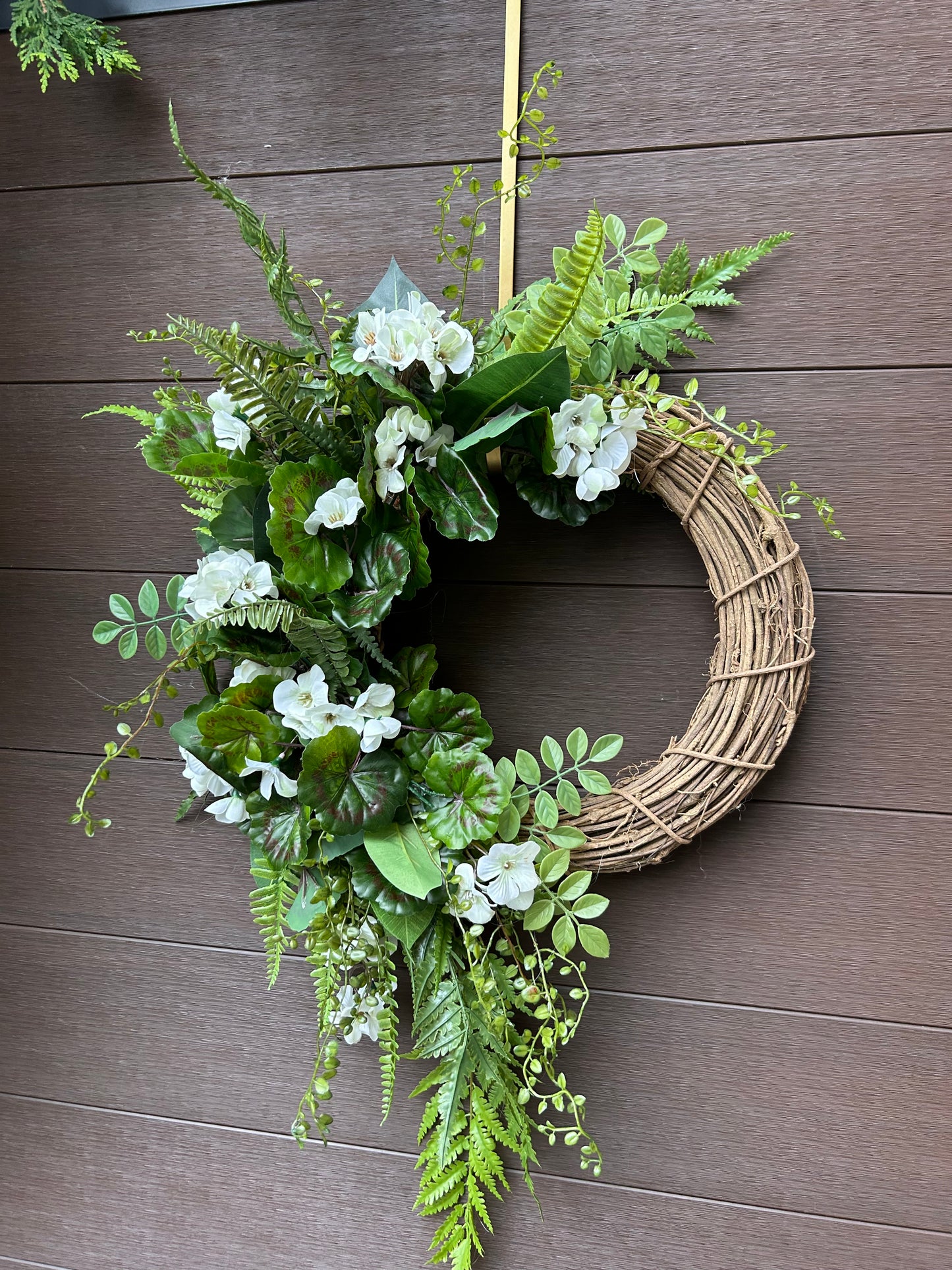 Couronne géranium blanc élégante – style champêtre chic
