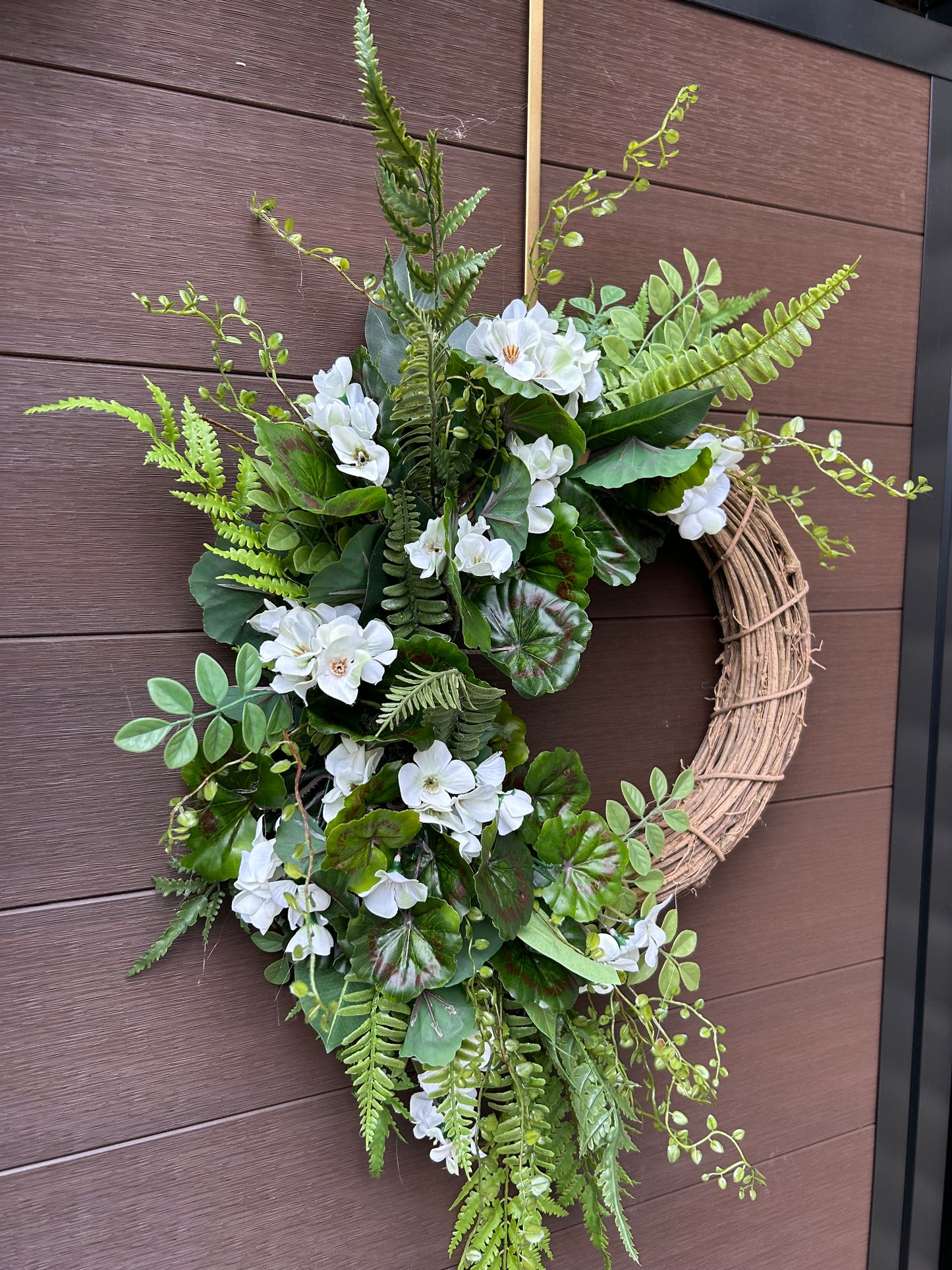 Couronne géranium blanc élégante – style champêtre chic