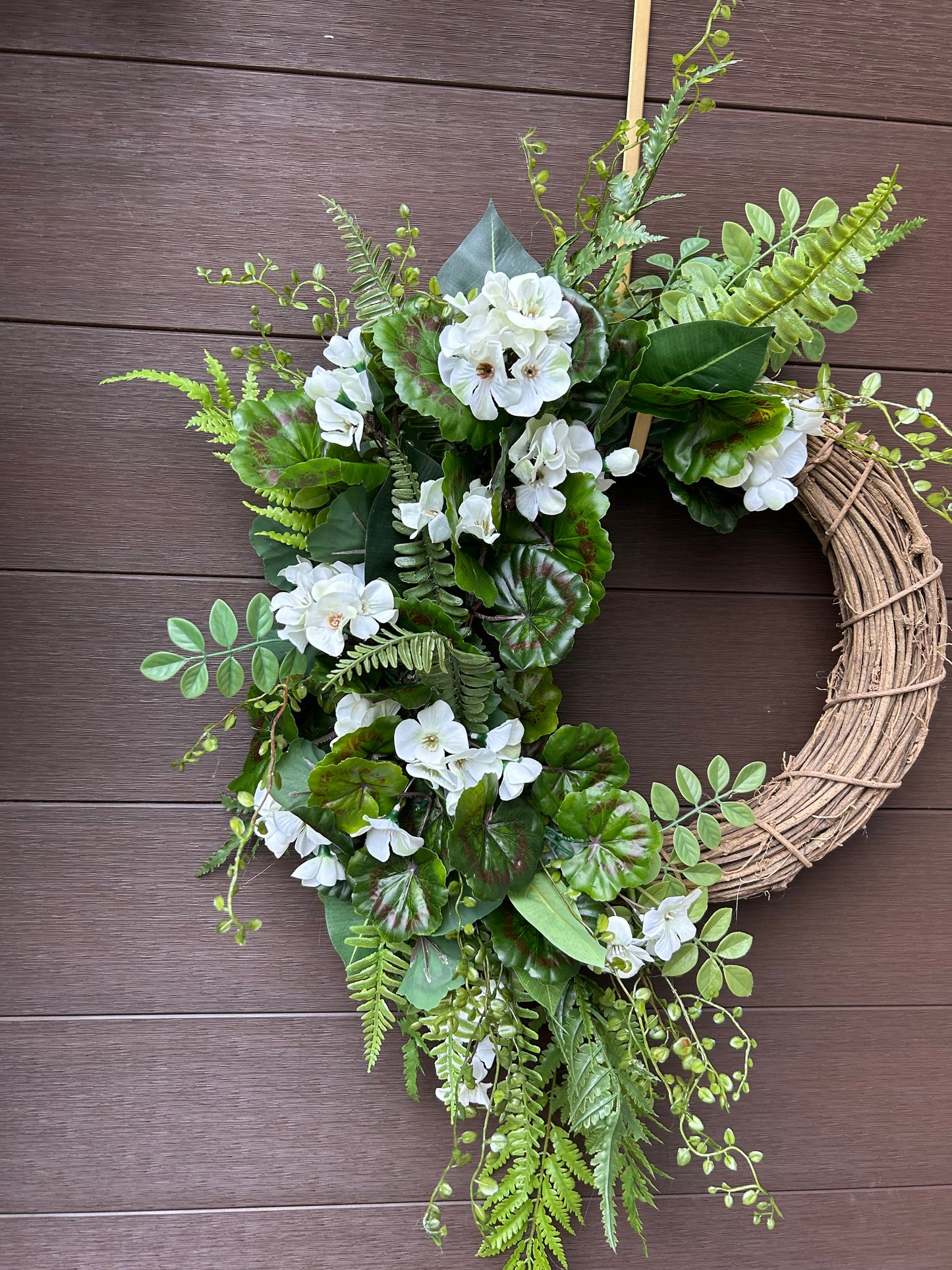 Couronne géranium blanc élégante – style champêtre chic