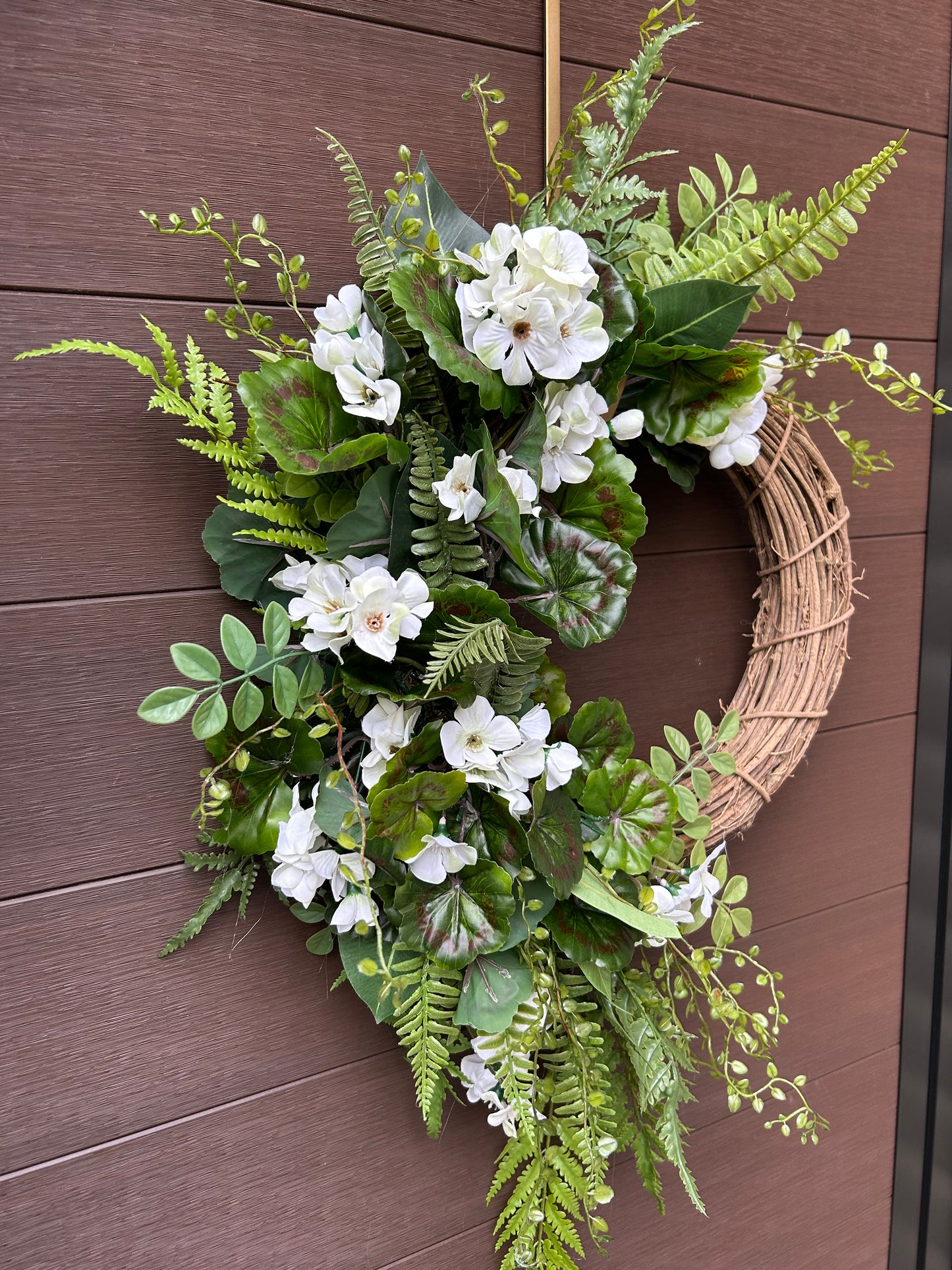 Couronne géranium blanc élégante – style champêtre chic