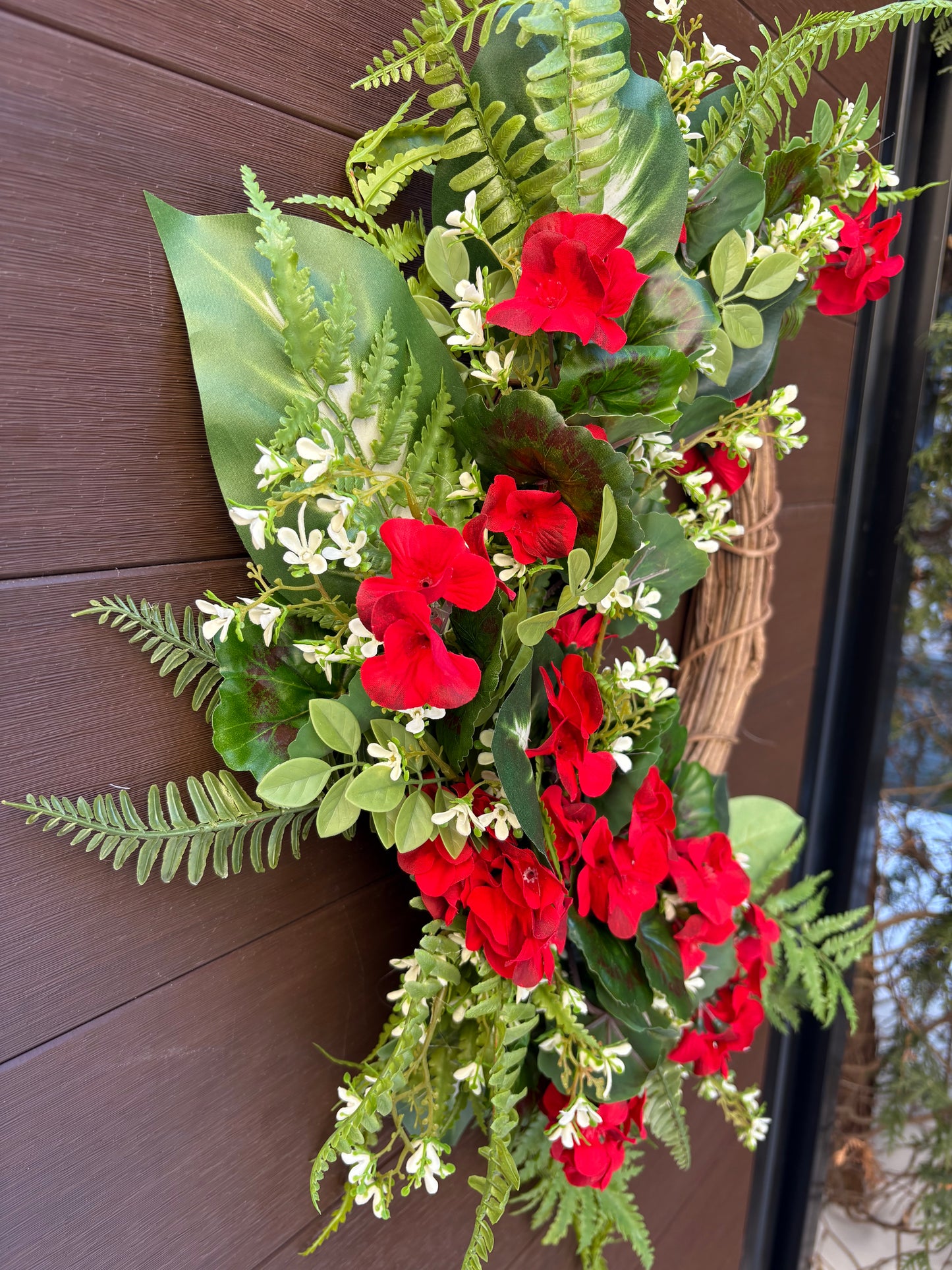 Couronne géranium rouge élégante – style champêtre chic