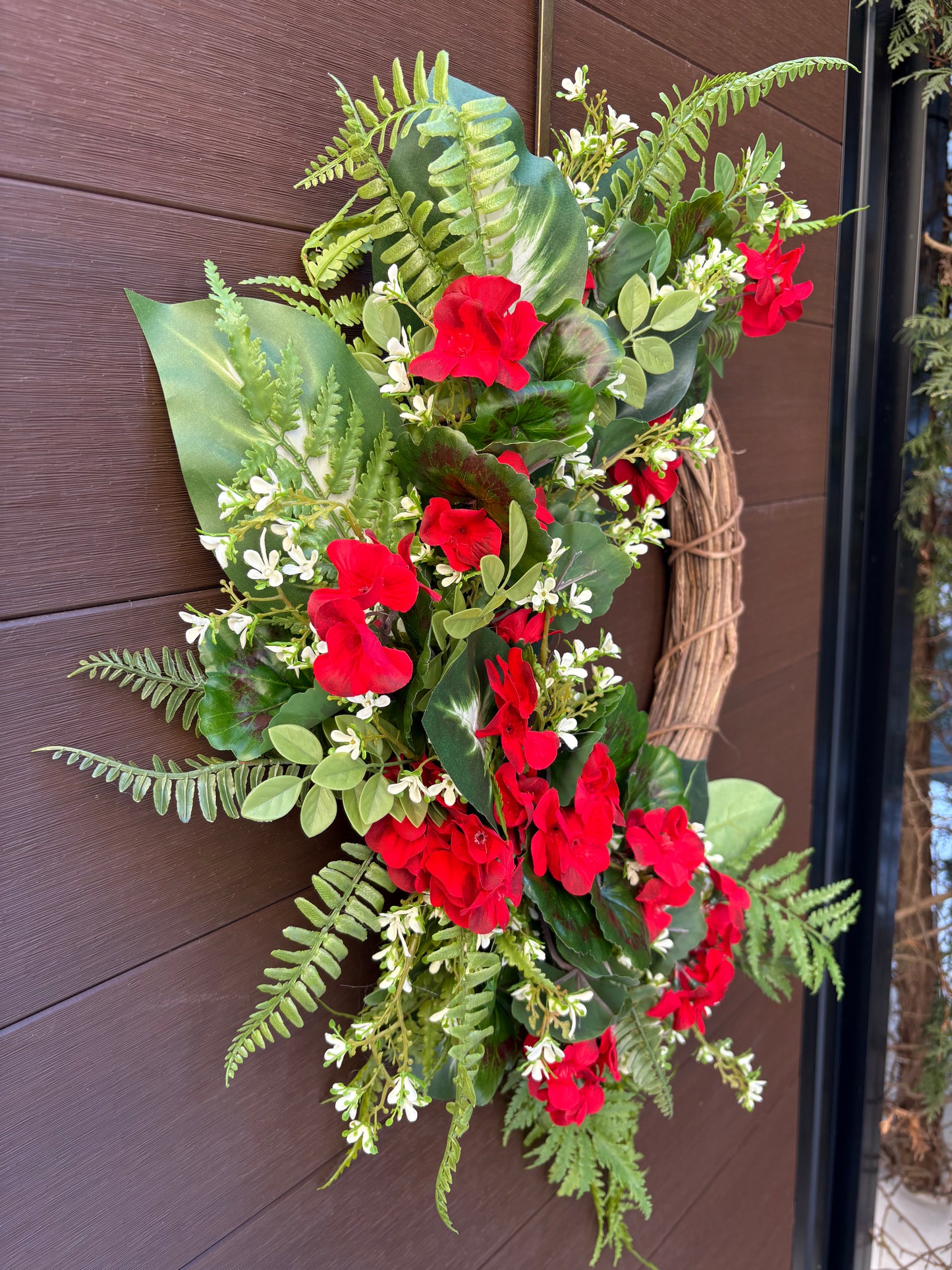 Couronne géranium rouge élégante – style champêtre chic
