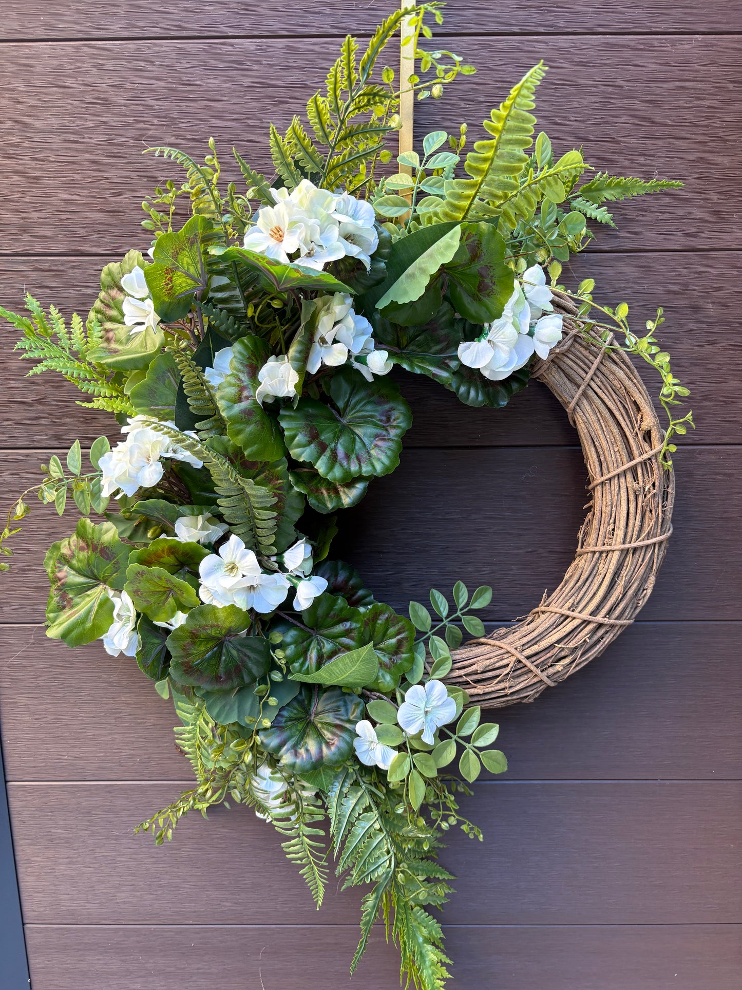 Couronne géranium blanc élégante – style champêtre chic