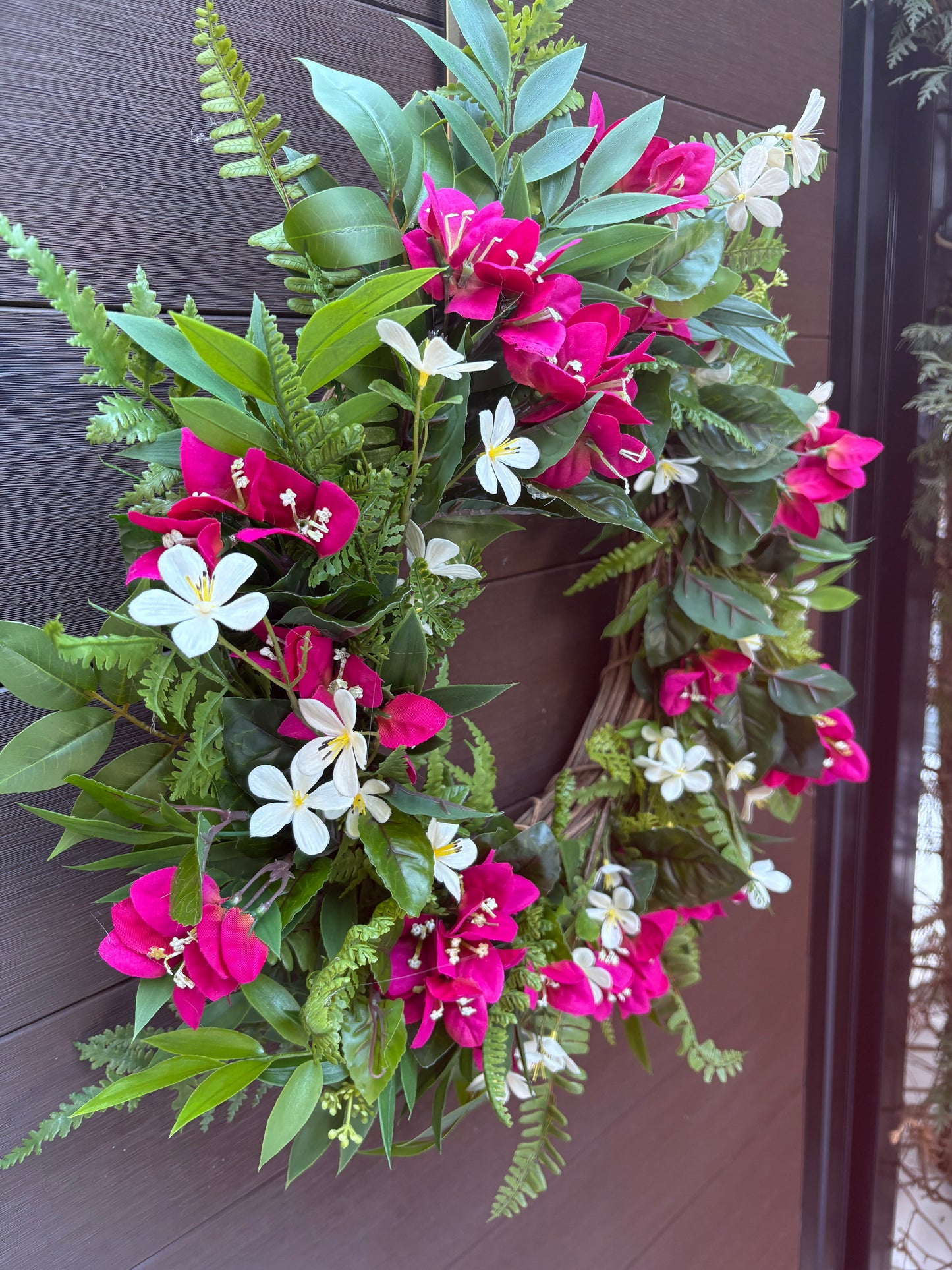 Couronne bougainvillier framboise – 26 pouces | Collection Béatrice