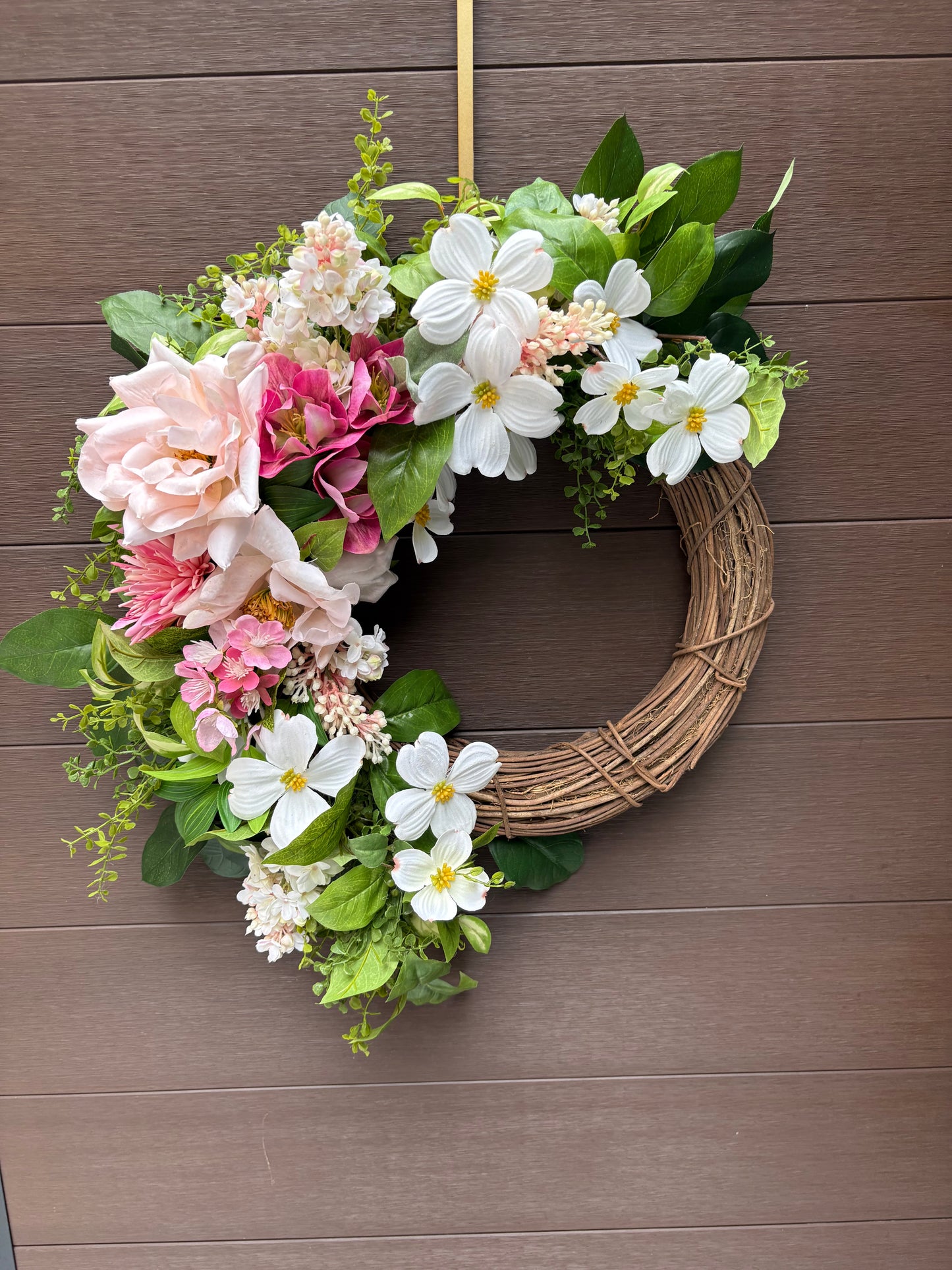 Couronne florale romantique porte d’entrée – cosmos, roses et lilas