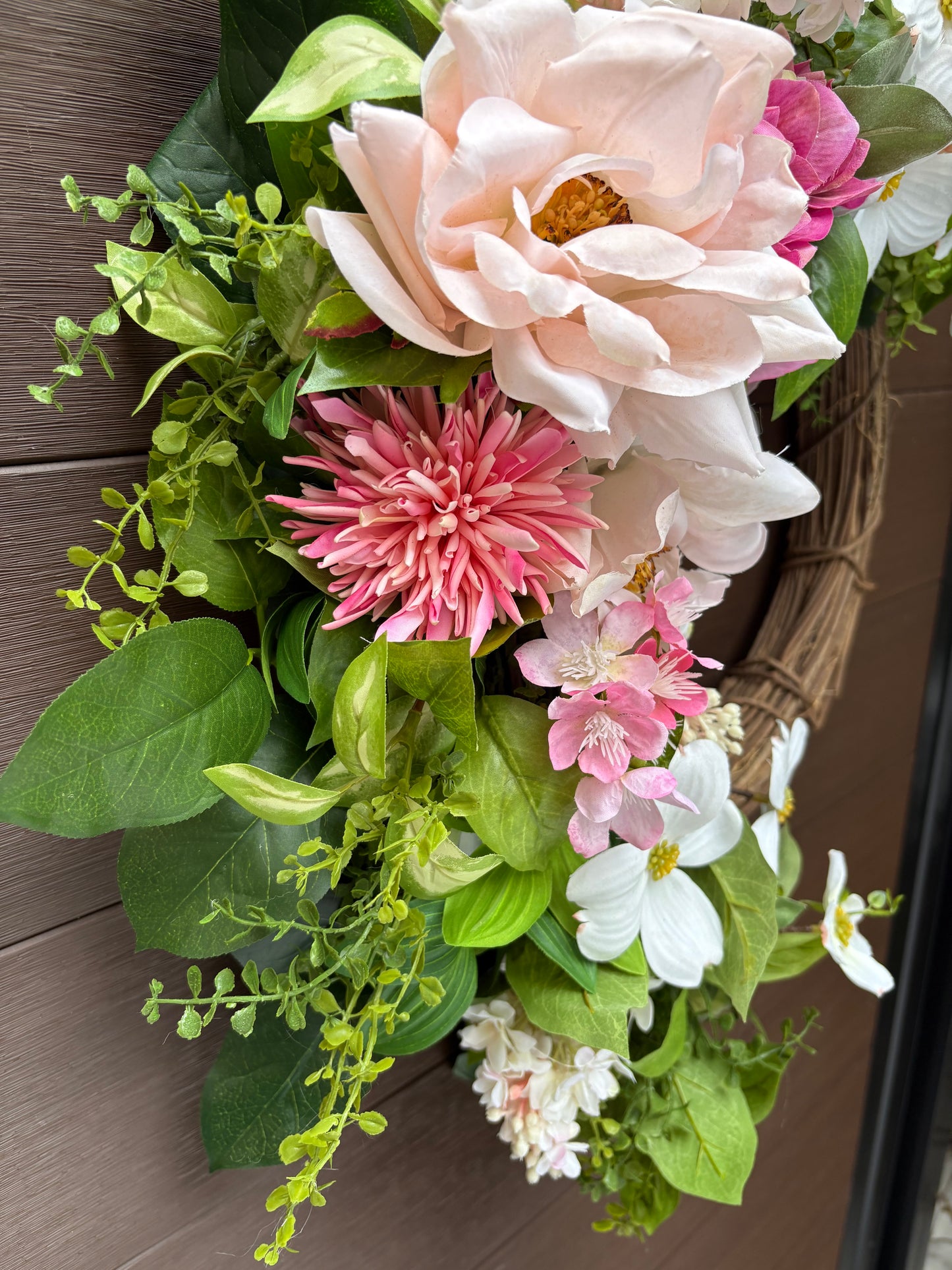 Couronne florale romantique porte d’entrée – cosmos, roses et lilas
