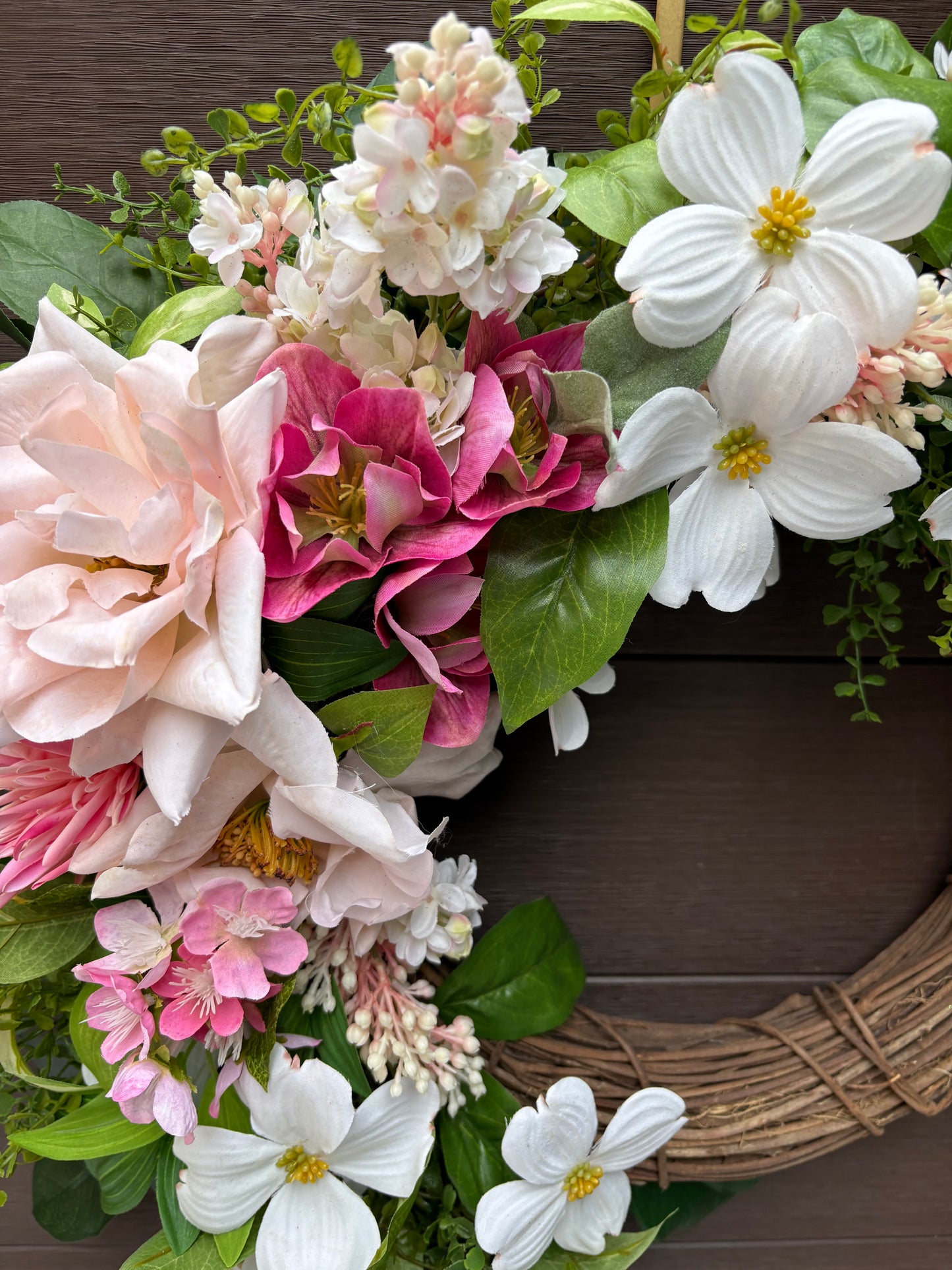 Couronne florale romantique porte d’entrée – cosmos, roses et lilas
