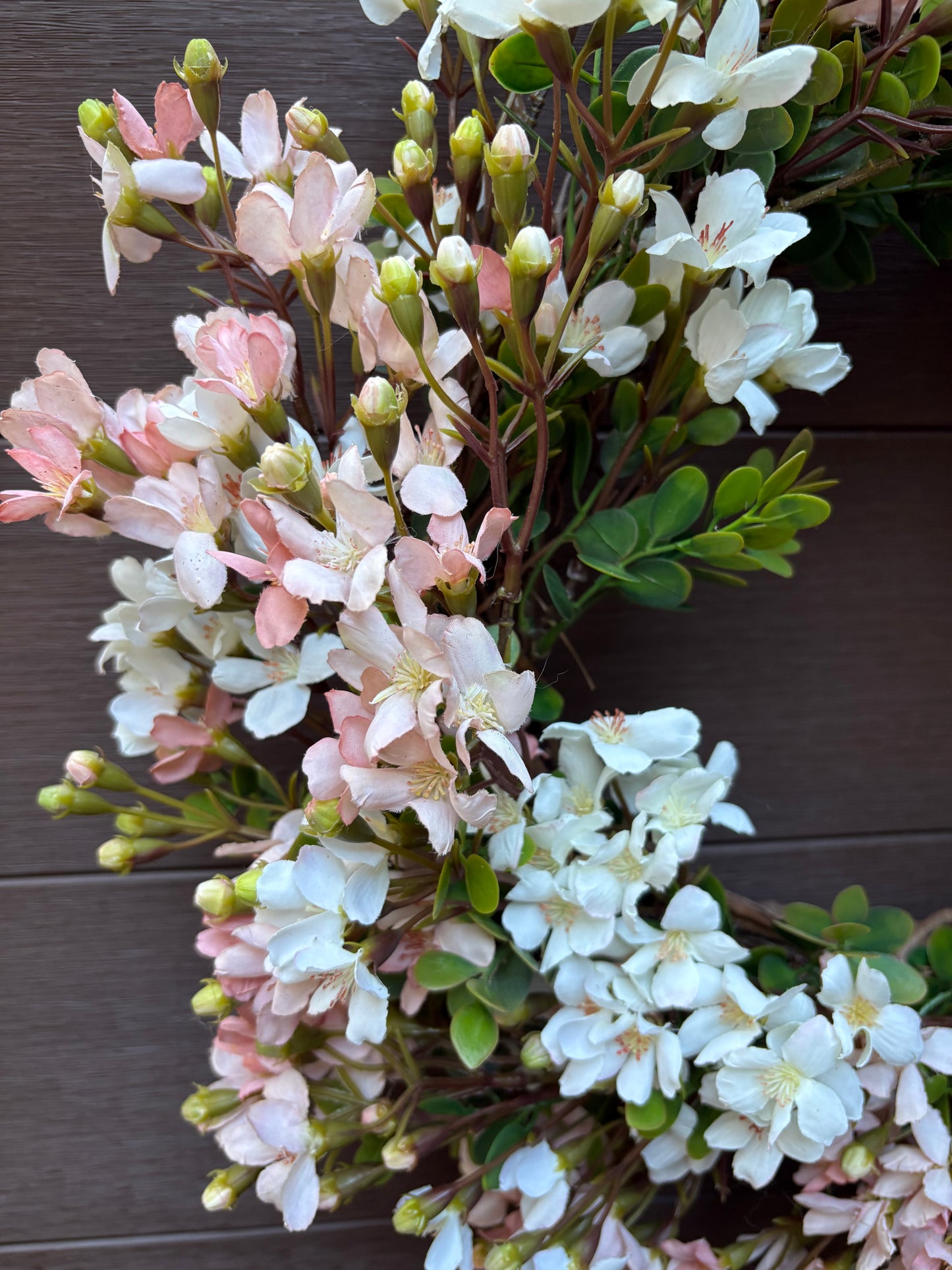 Couronne fleurs de cerisier blanches et roses 22 pouces | Collection Romantique
