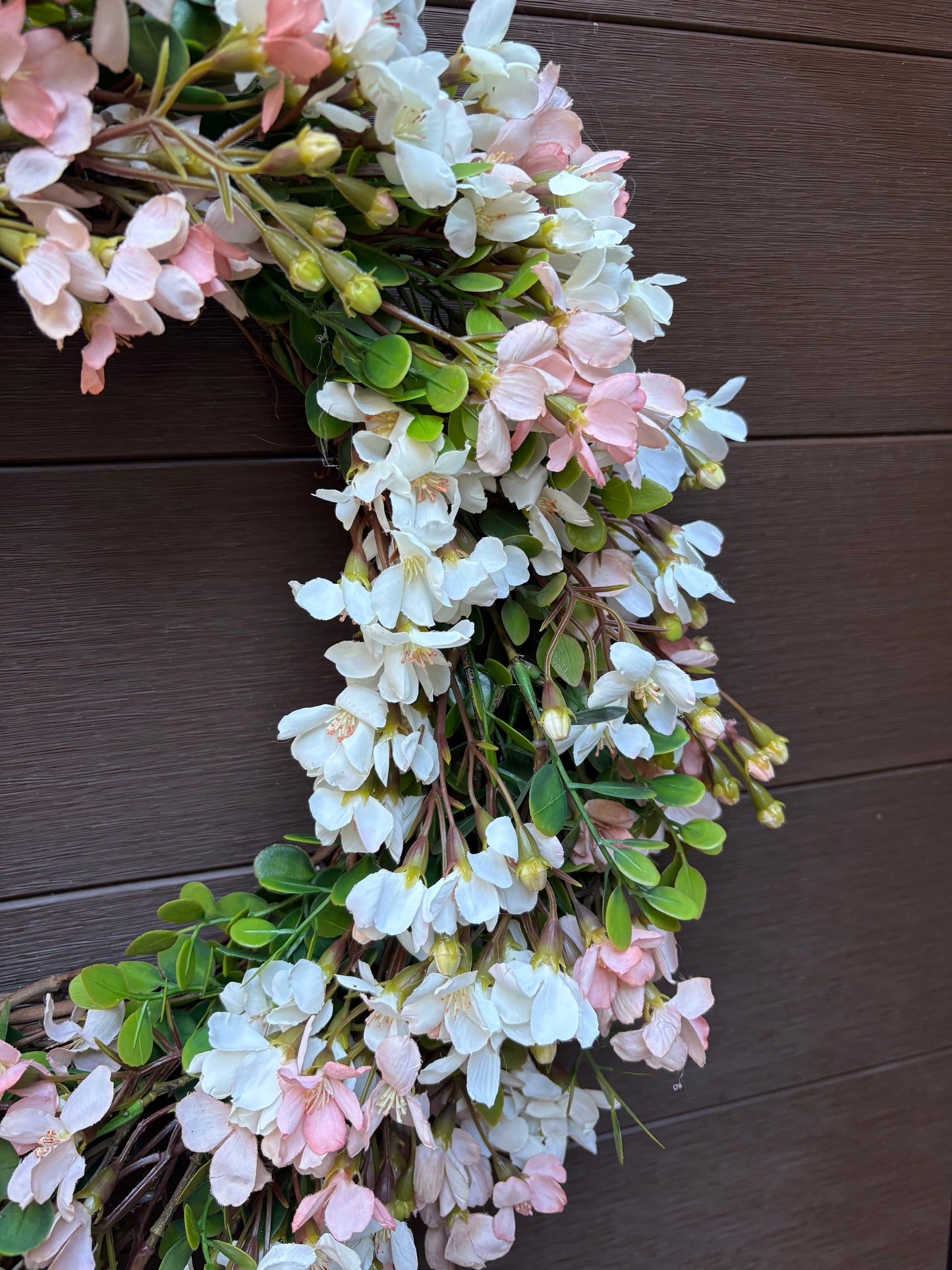 Couronne fleurs de cerisier blanches et roses 22 pouces | Collection Romantique