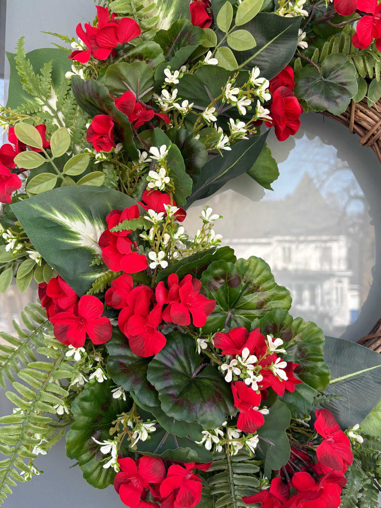 Couronne géranium rouge élégante – style champêtre chic