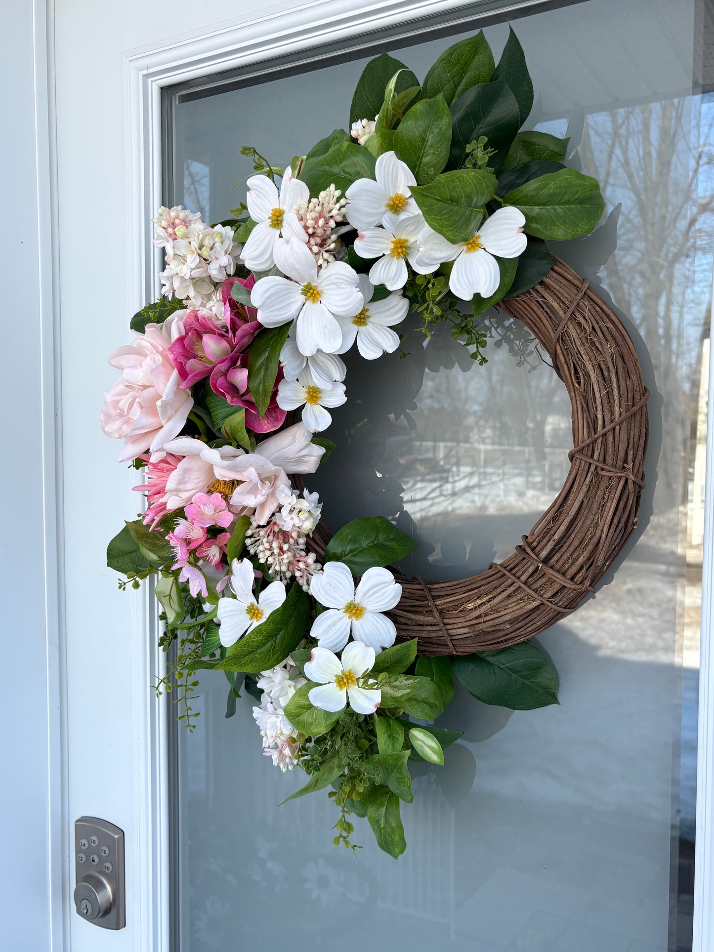 Couronne florale romantique porte d’entrée – cosmos, roses et lilas