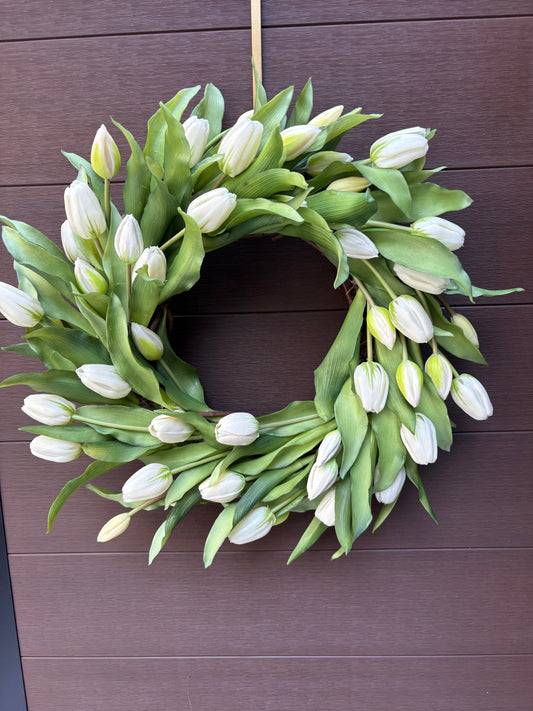 Realistic Artificial White Tulip Wreath - 22 inch - Elegant Spring Decoration